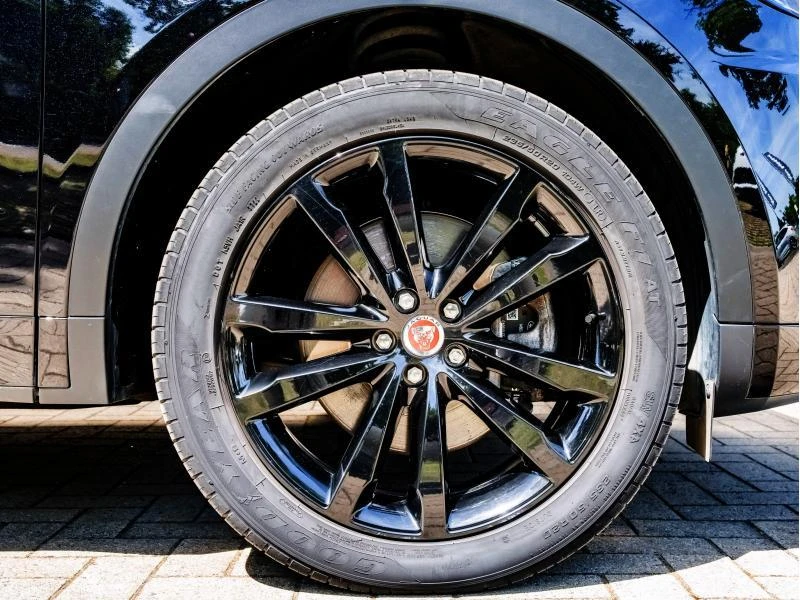 Jaguar-E-PACE-image-9