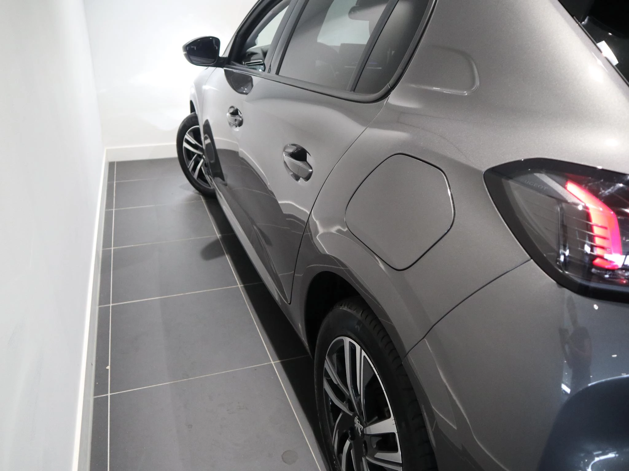 Peugeot-208-image-21