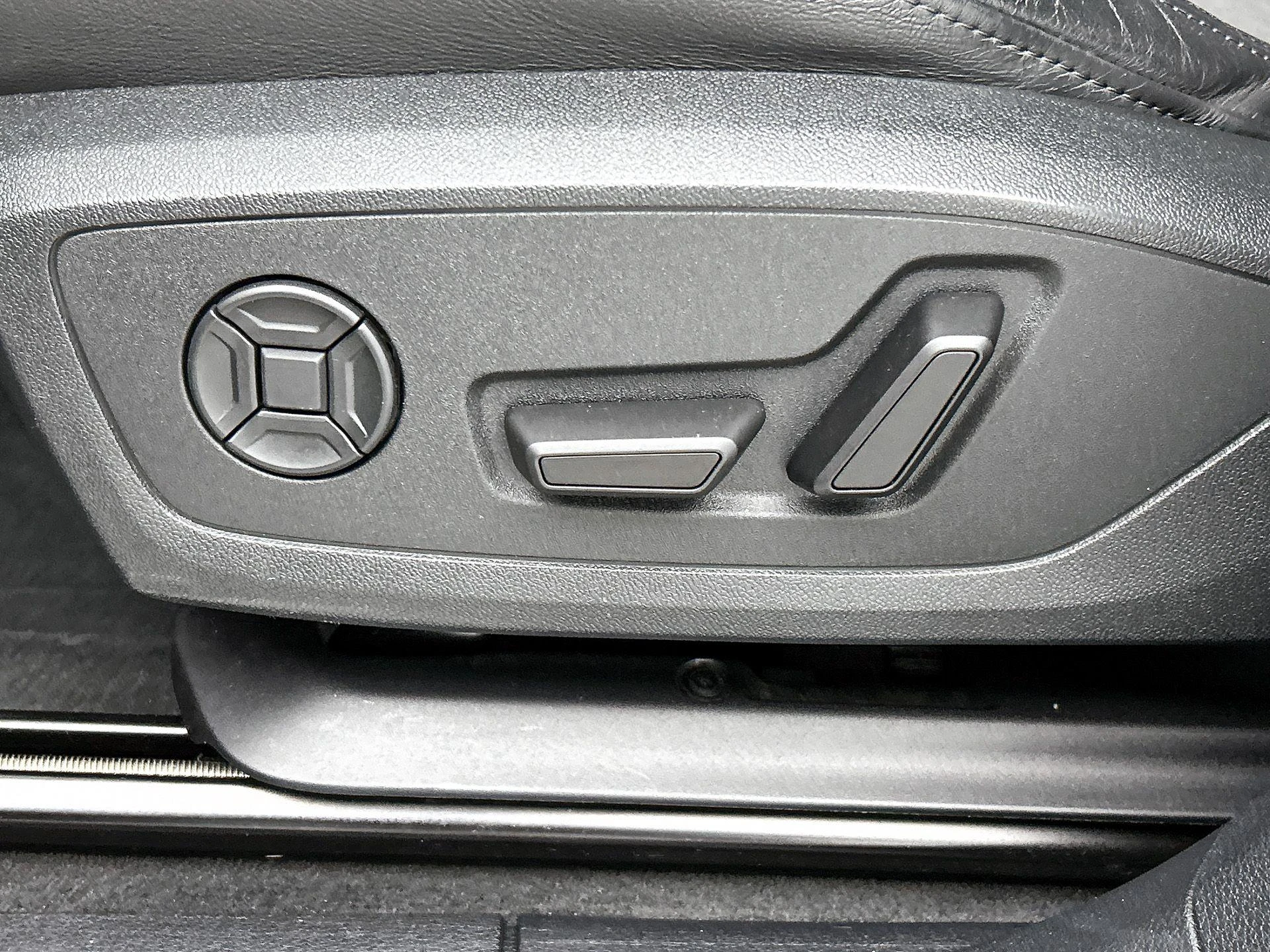 Audi-Q3-image-25