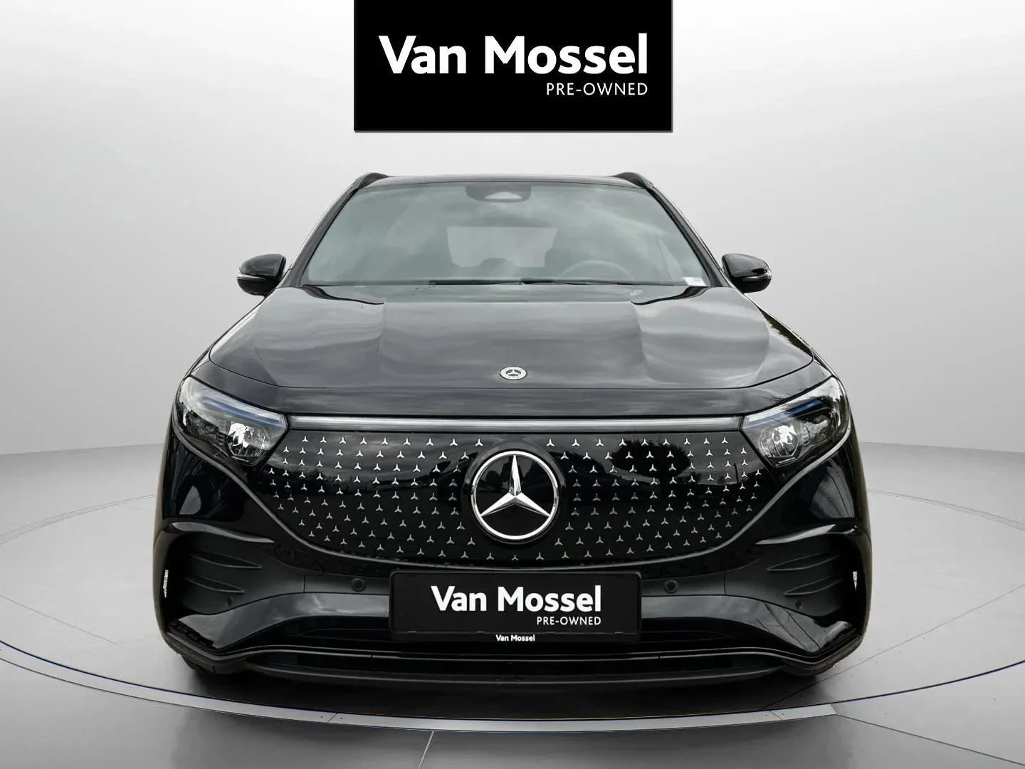 Mercedes-Benz-EQA-image-1