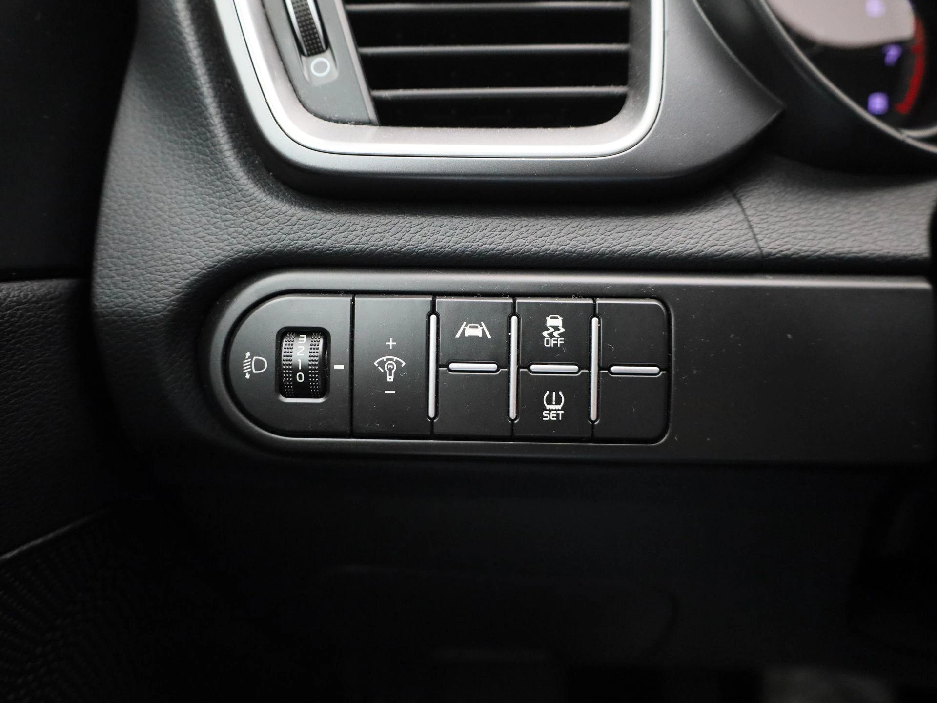Kia-Ceed Sportswagon-image-21