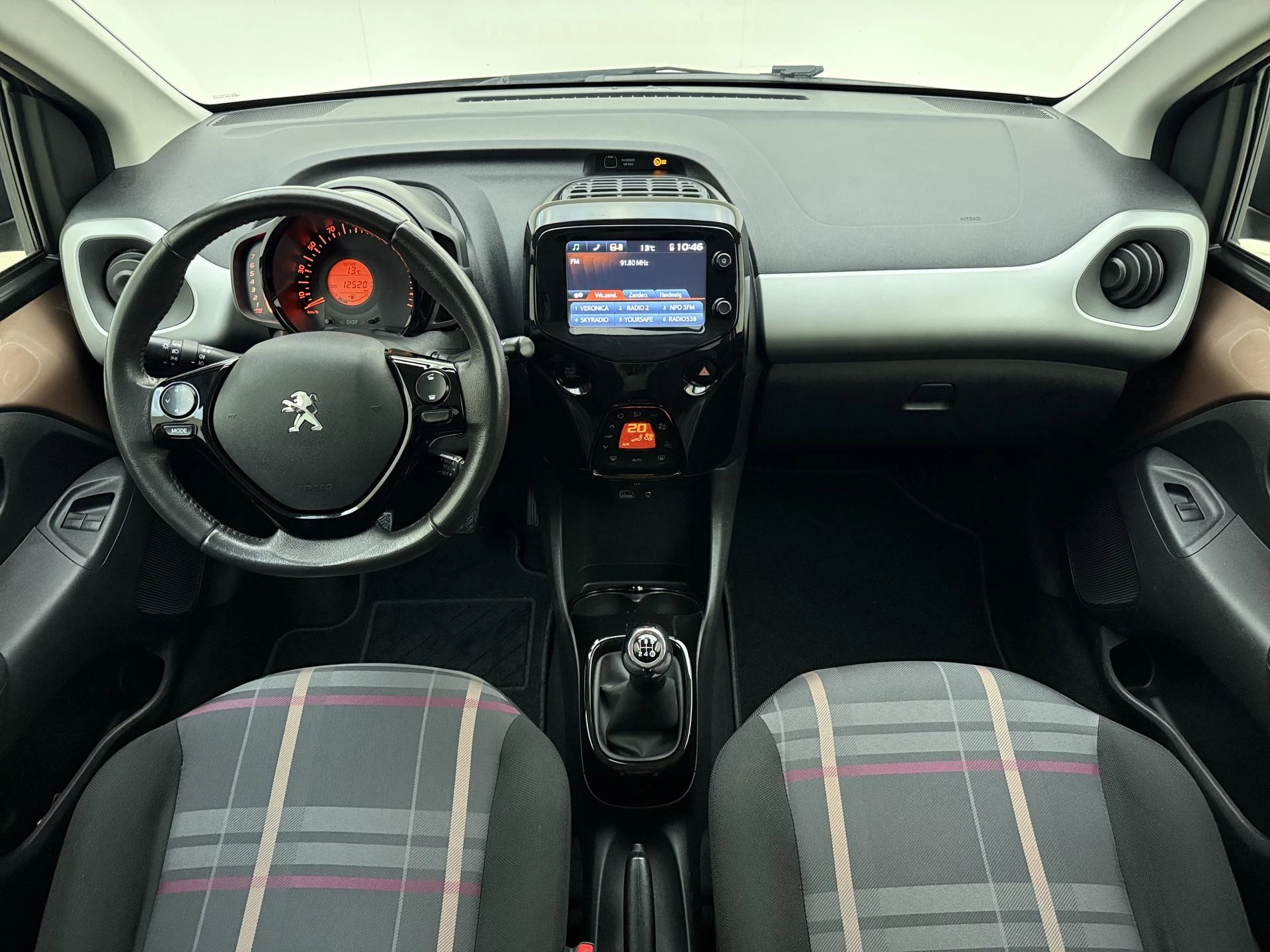 Peugeot 108 1.0 e-VTi Première