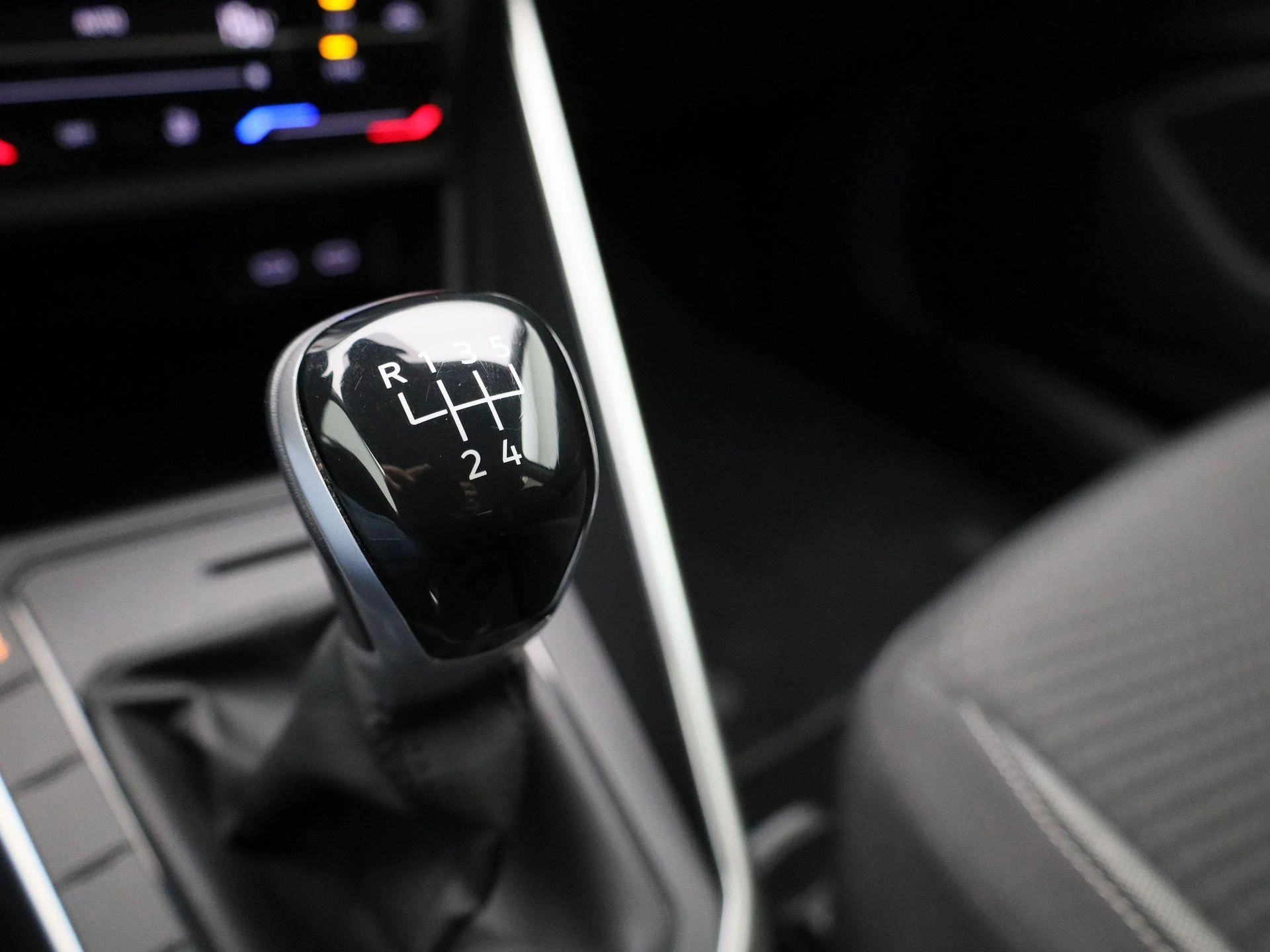 Volkswagen-Taigo-image-24