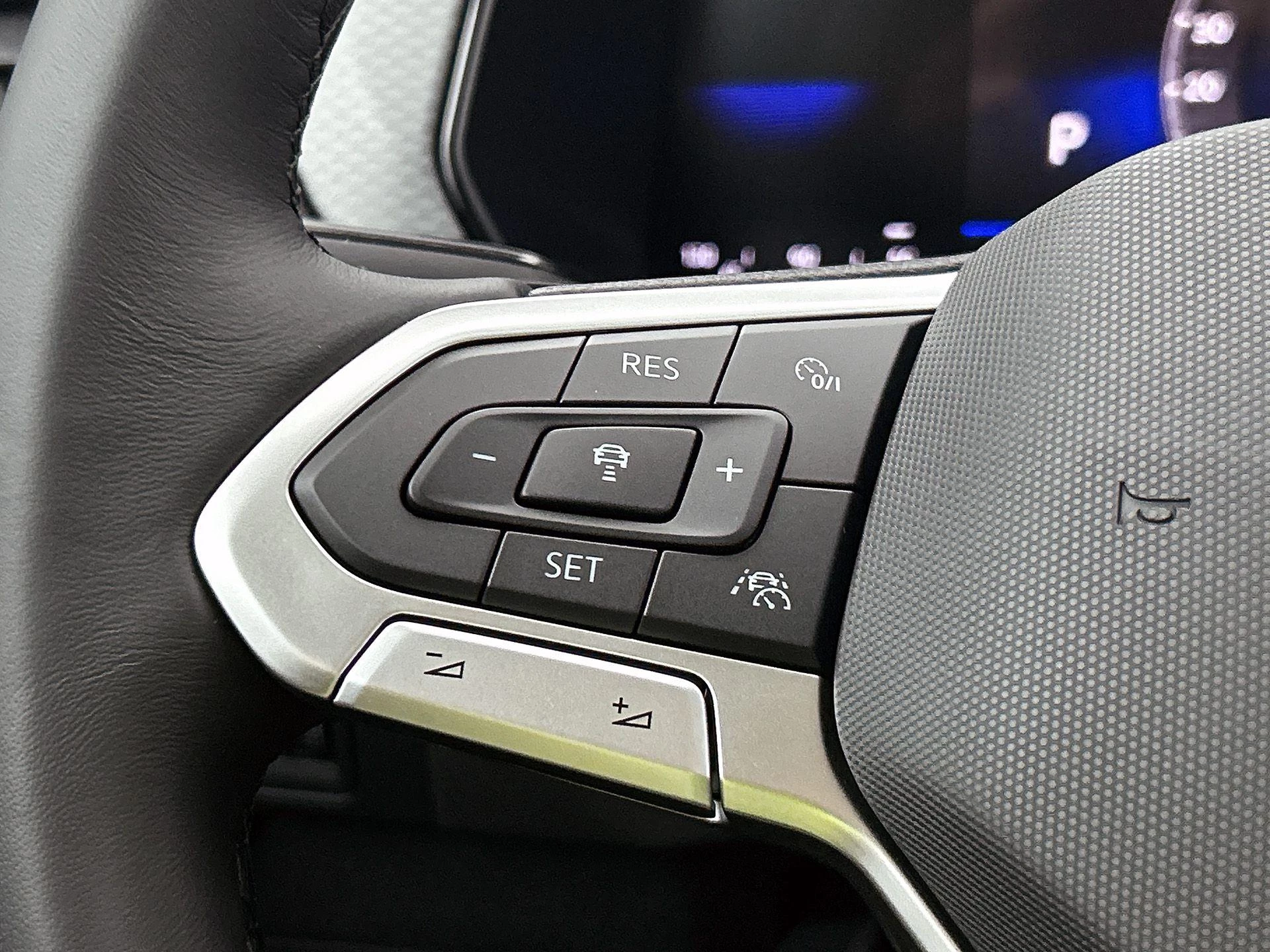 Volkswagen-T-Cross-image-5