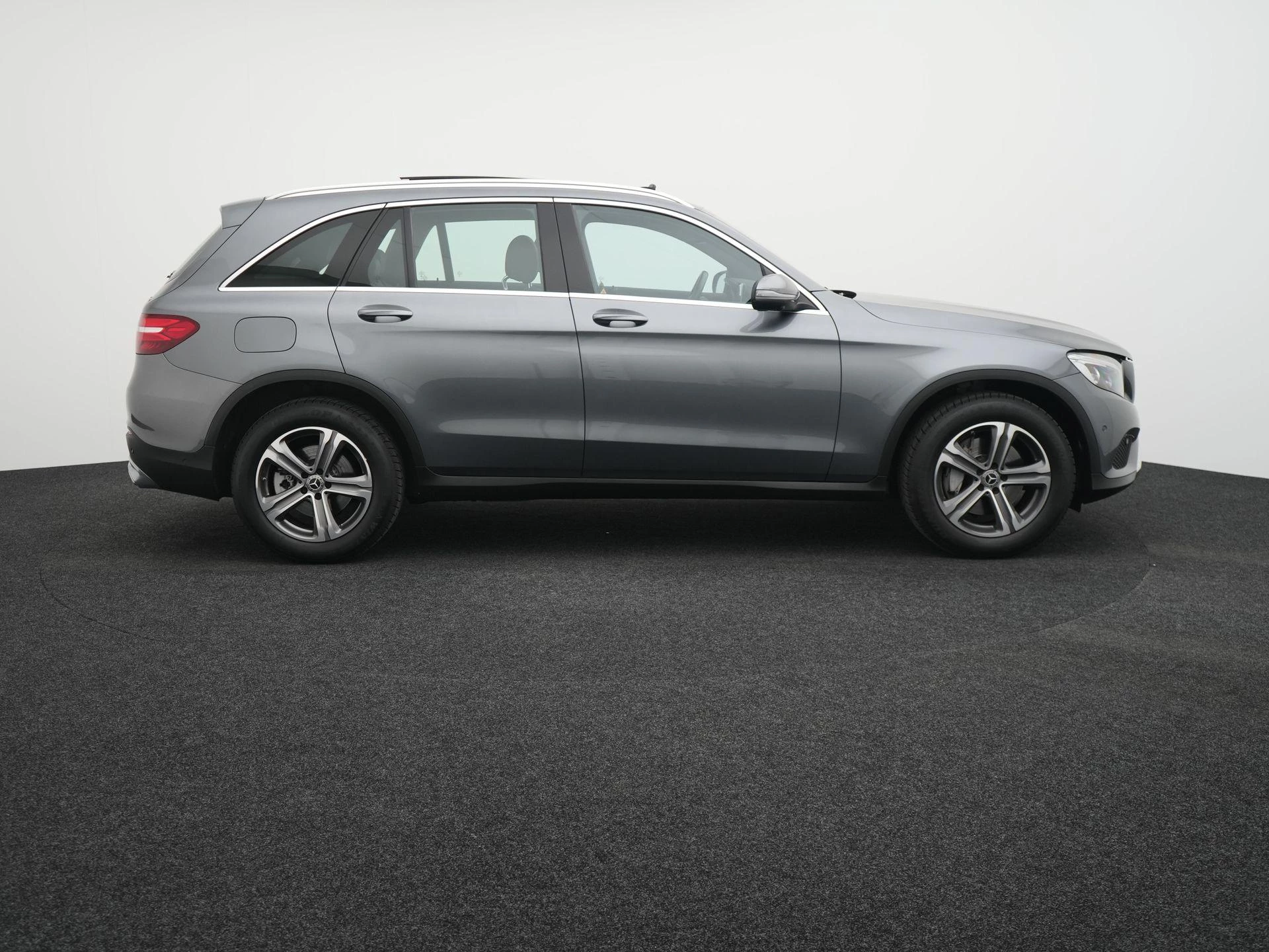 Mercedes-Benz-GLC-image-5