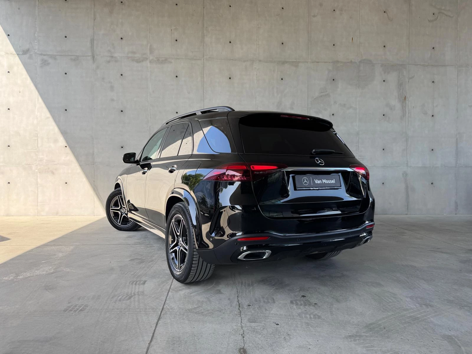 Mercedes-Benz-GLE-image-3