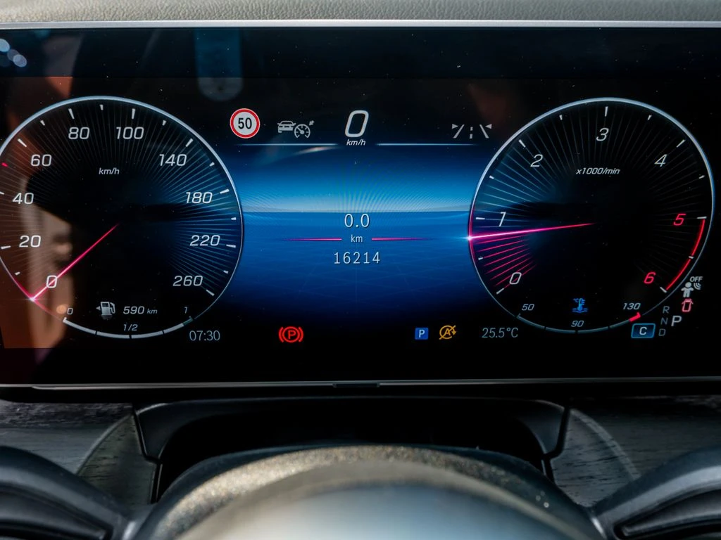 Mercedes-Benz-V-Klasse 250-image-12