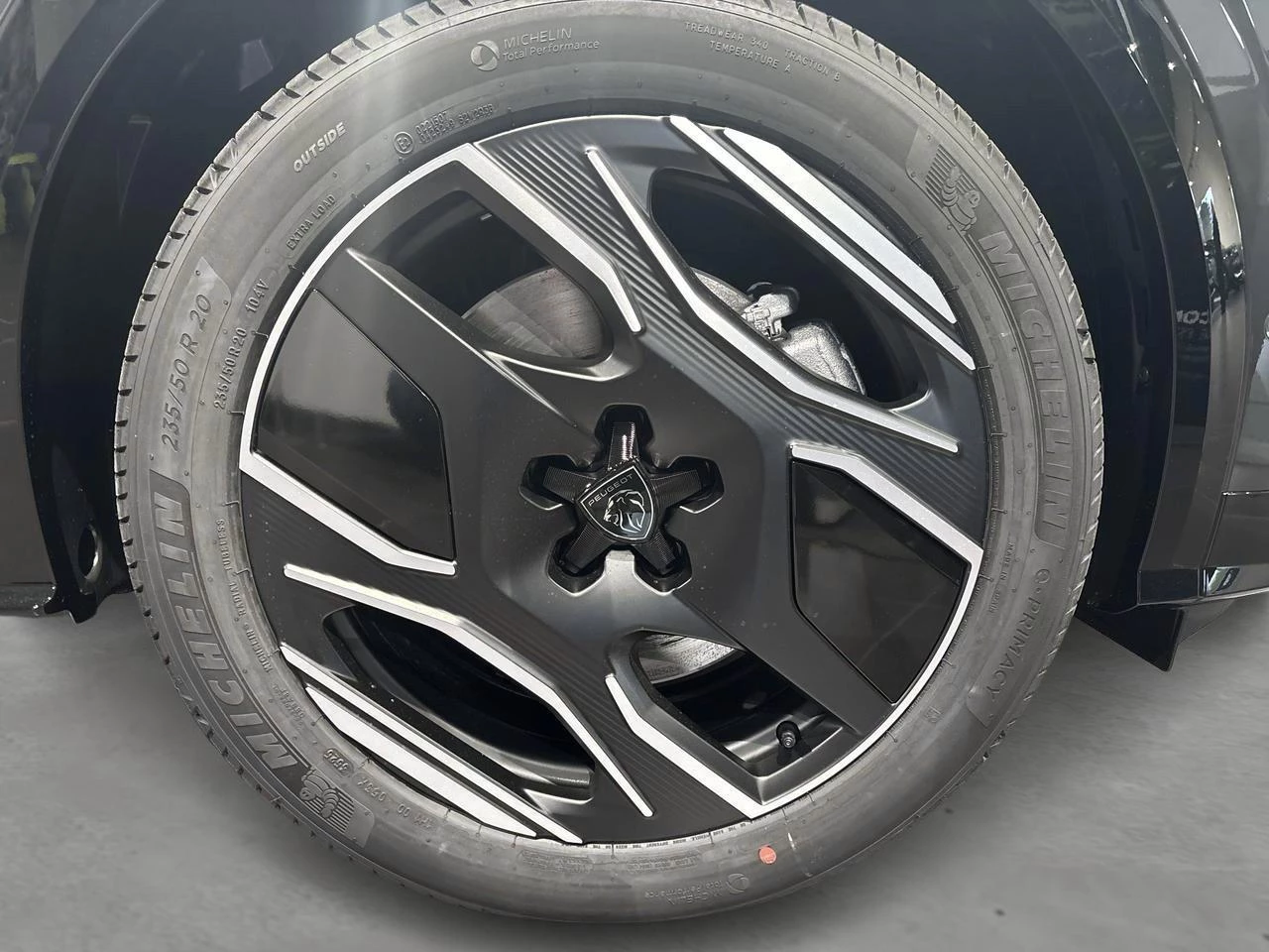 Peugeot-e-3008-image-5