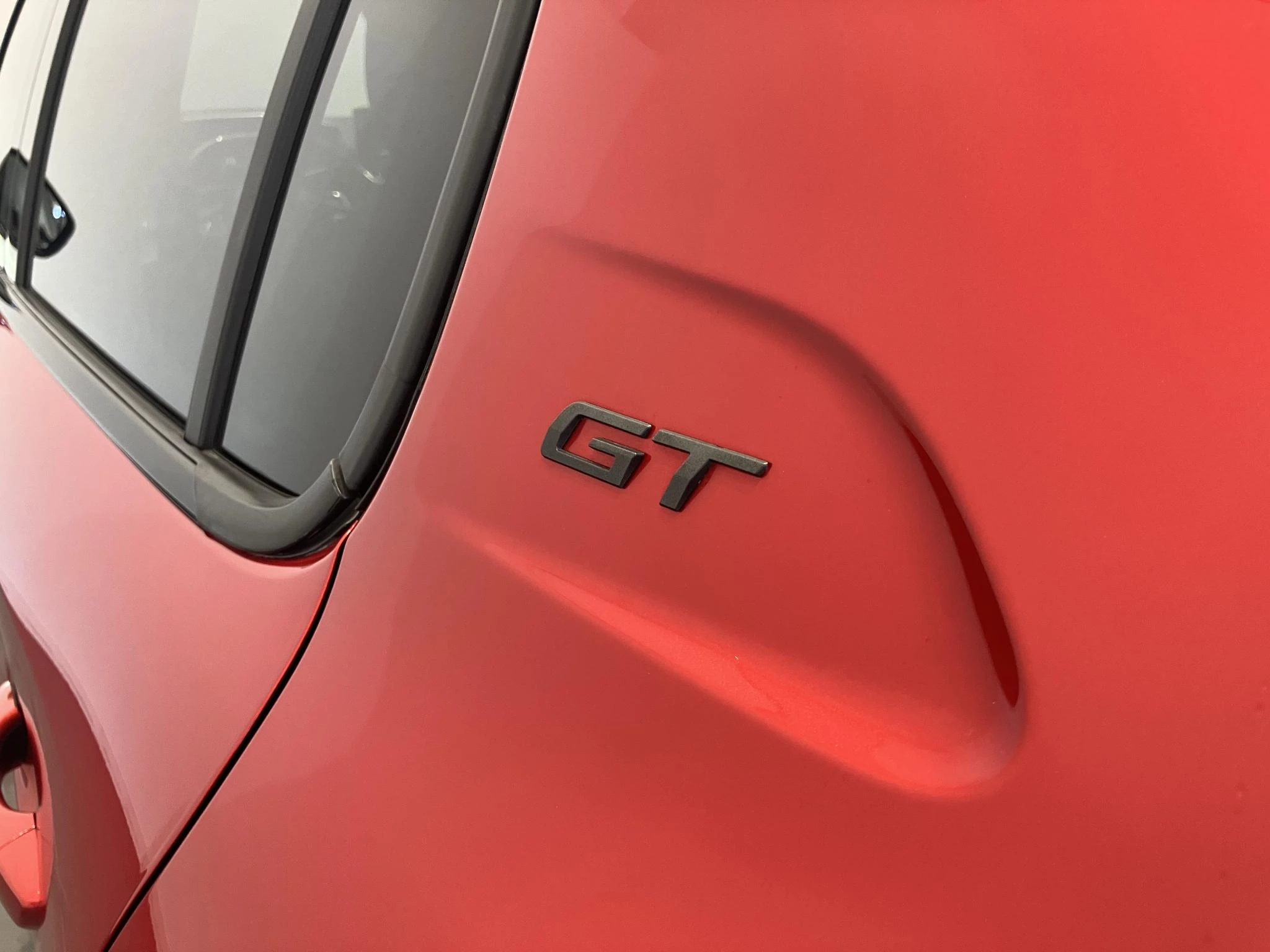 Peugeot 208 Hybrid 136 e-DCS6 GT
