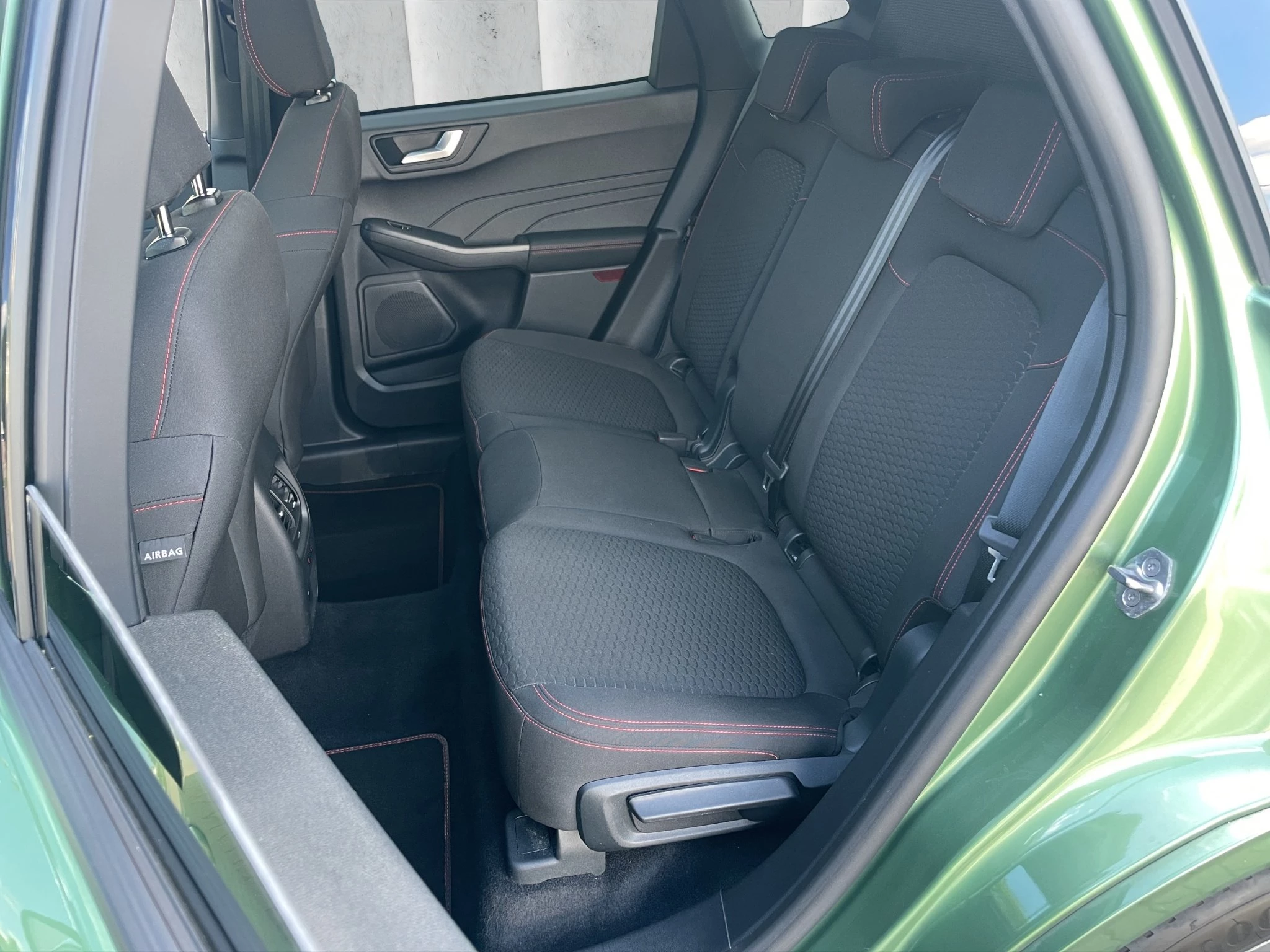 Ford Kuga ST-Line Aut.*PANO*KAM*LED-MATRIX*NAVI*GRA*WINTER-PKT.
