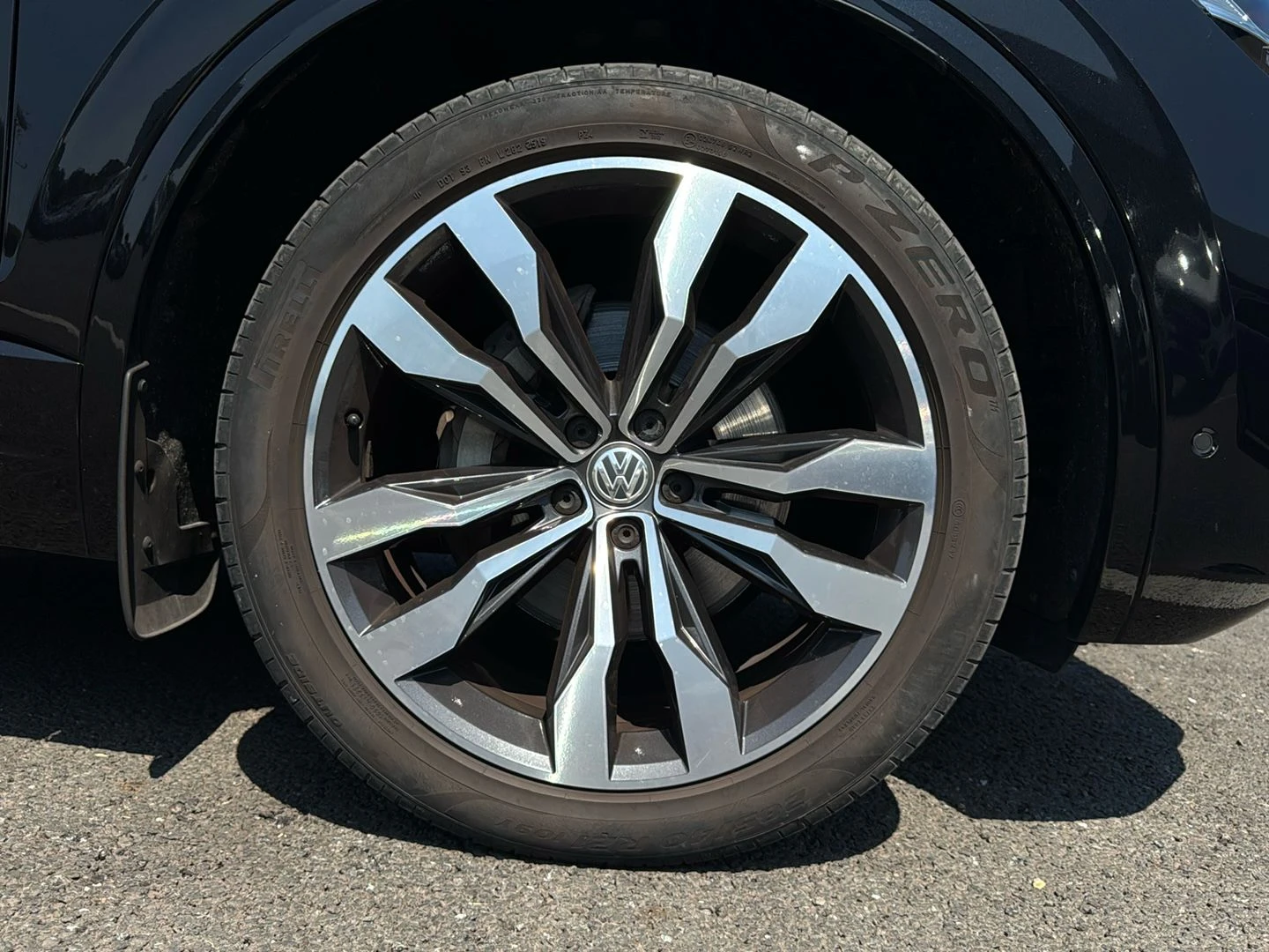 Volkswagen-Touareg-image-7