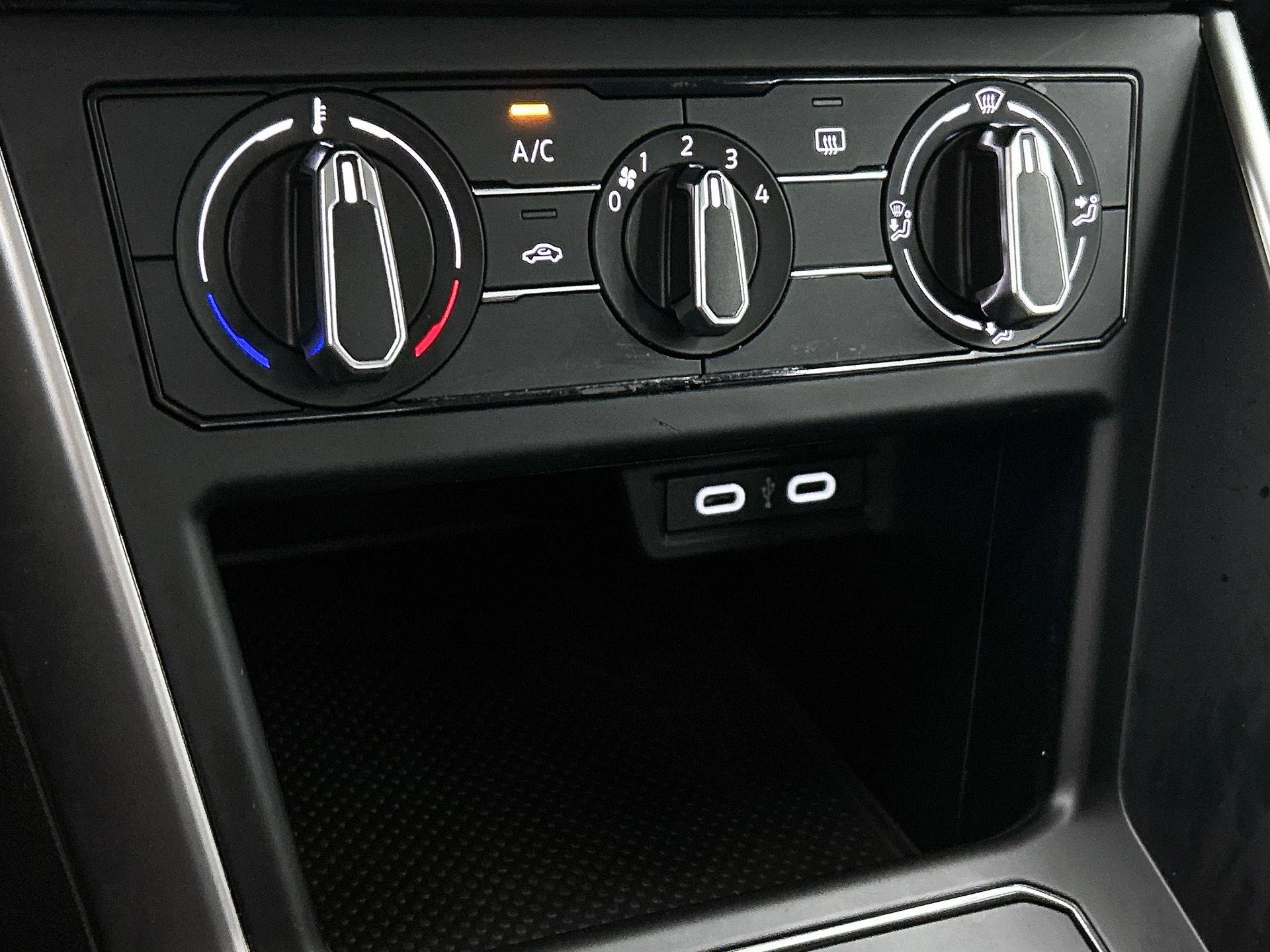 Volkswagen-Taigo-image-20