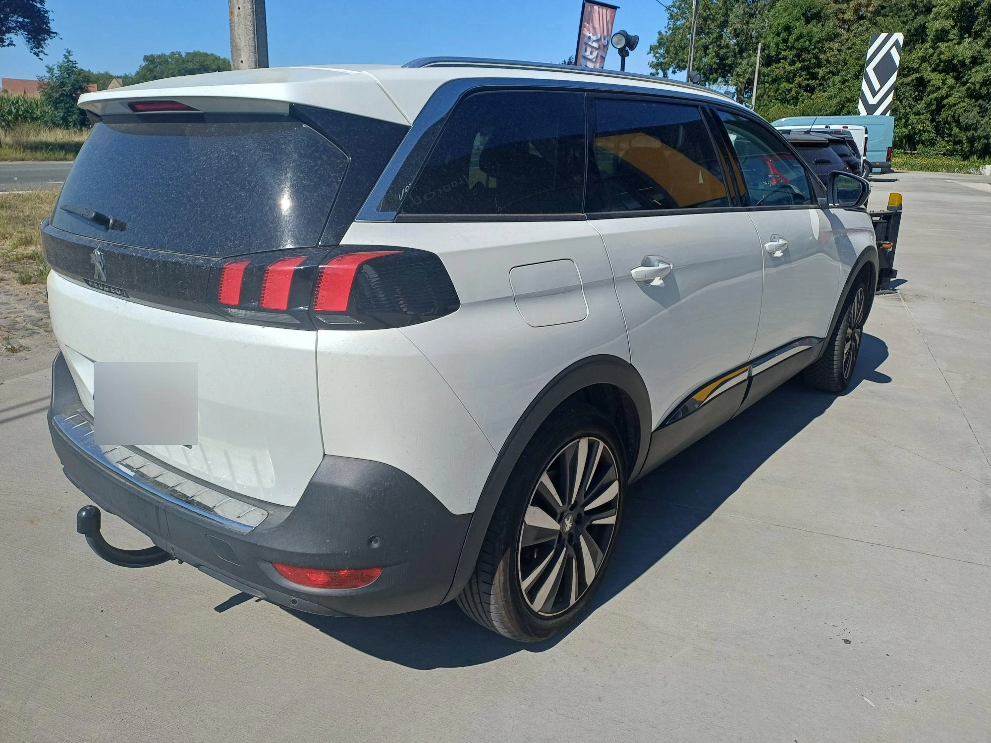 Peugeot-5008-image-2