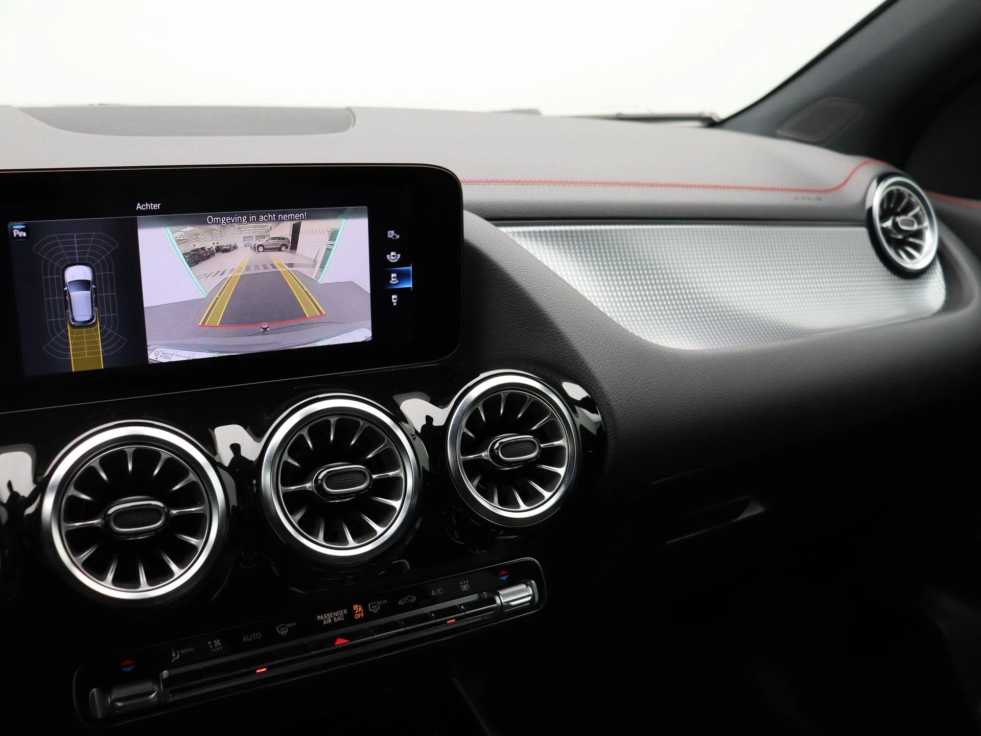 Mercedes-Benz EQA 250 AMG Line + TREKHAAK + KEY LESS + CAMERA +