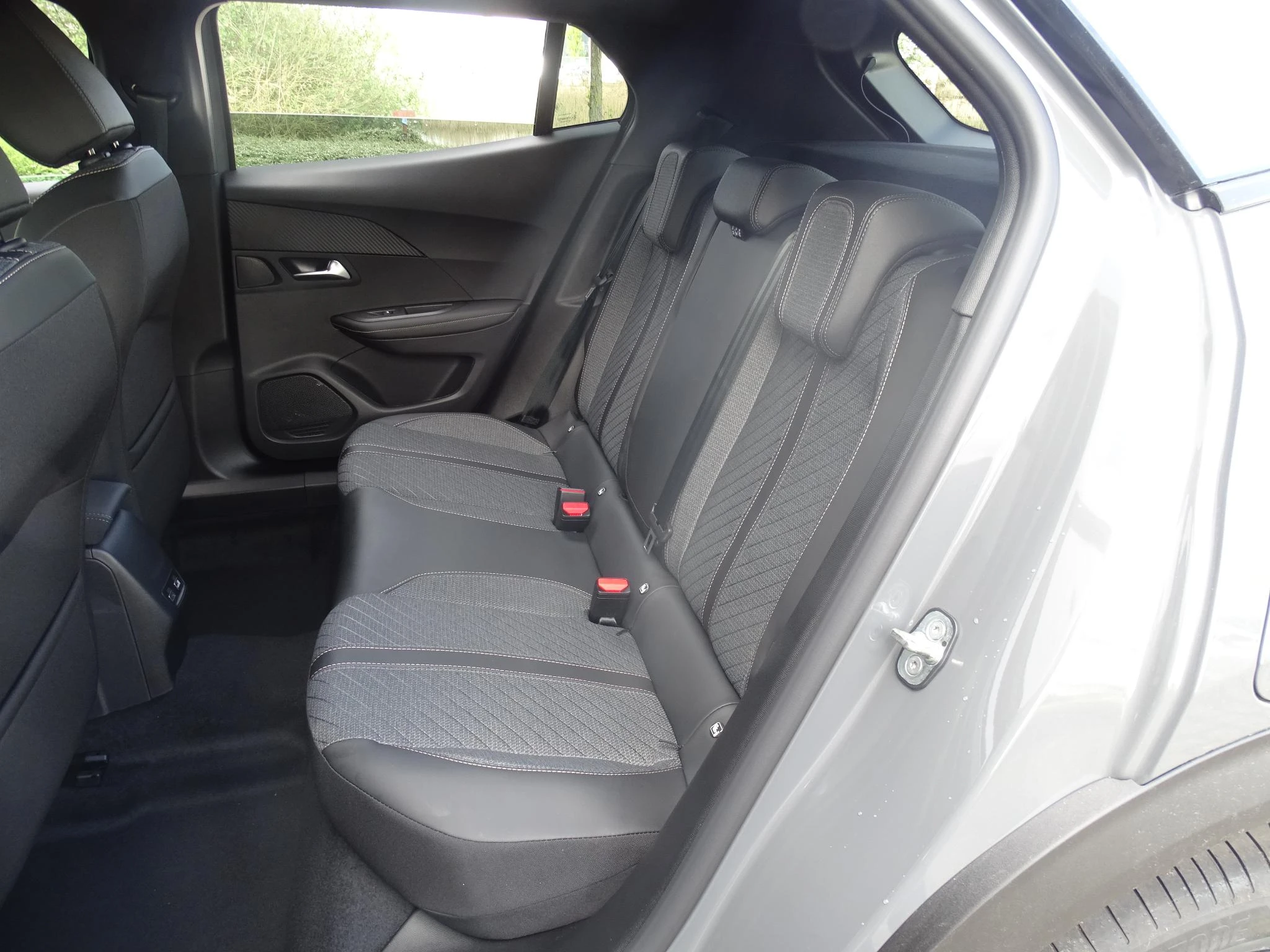 Peugeot-2008-image-12