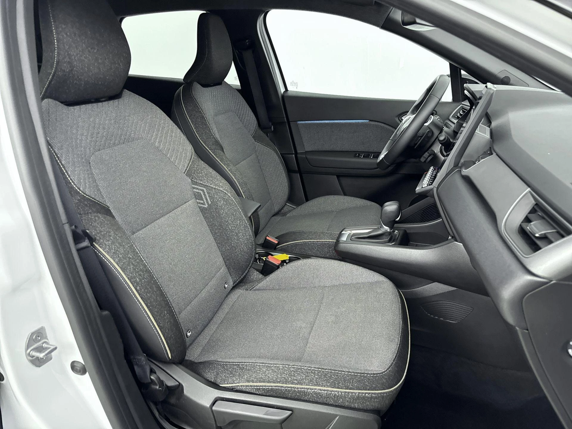 Renault-Captur-image-26