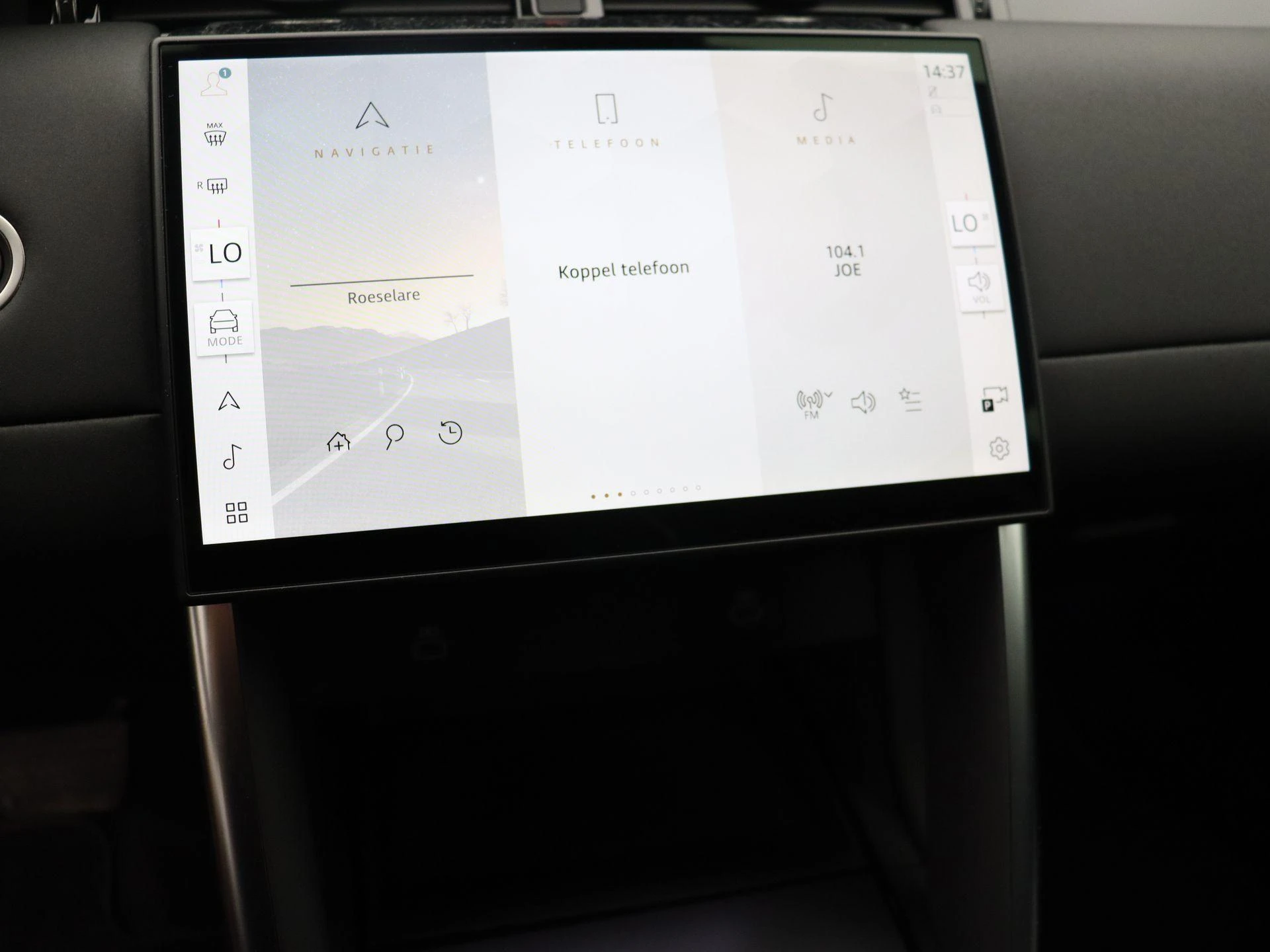 Land Rover-Discovery Sport-image-12