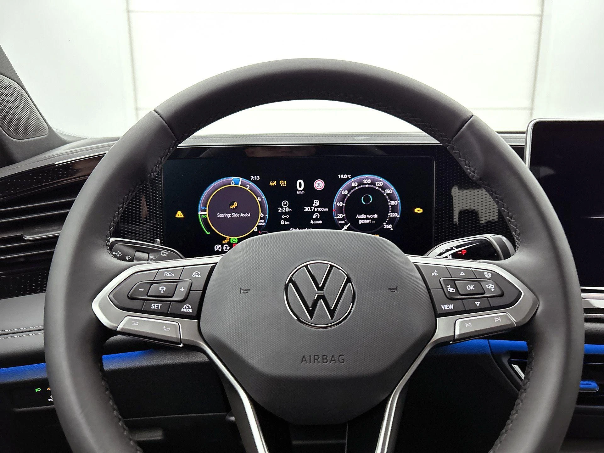Volkswagen-Tiguan-image-37
