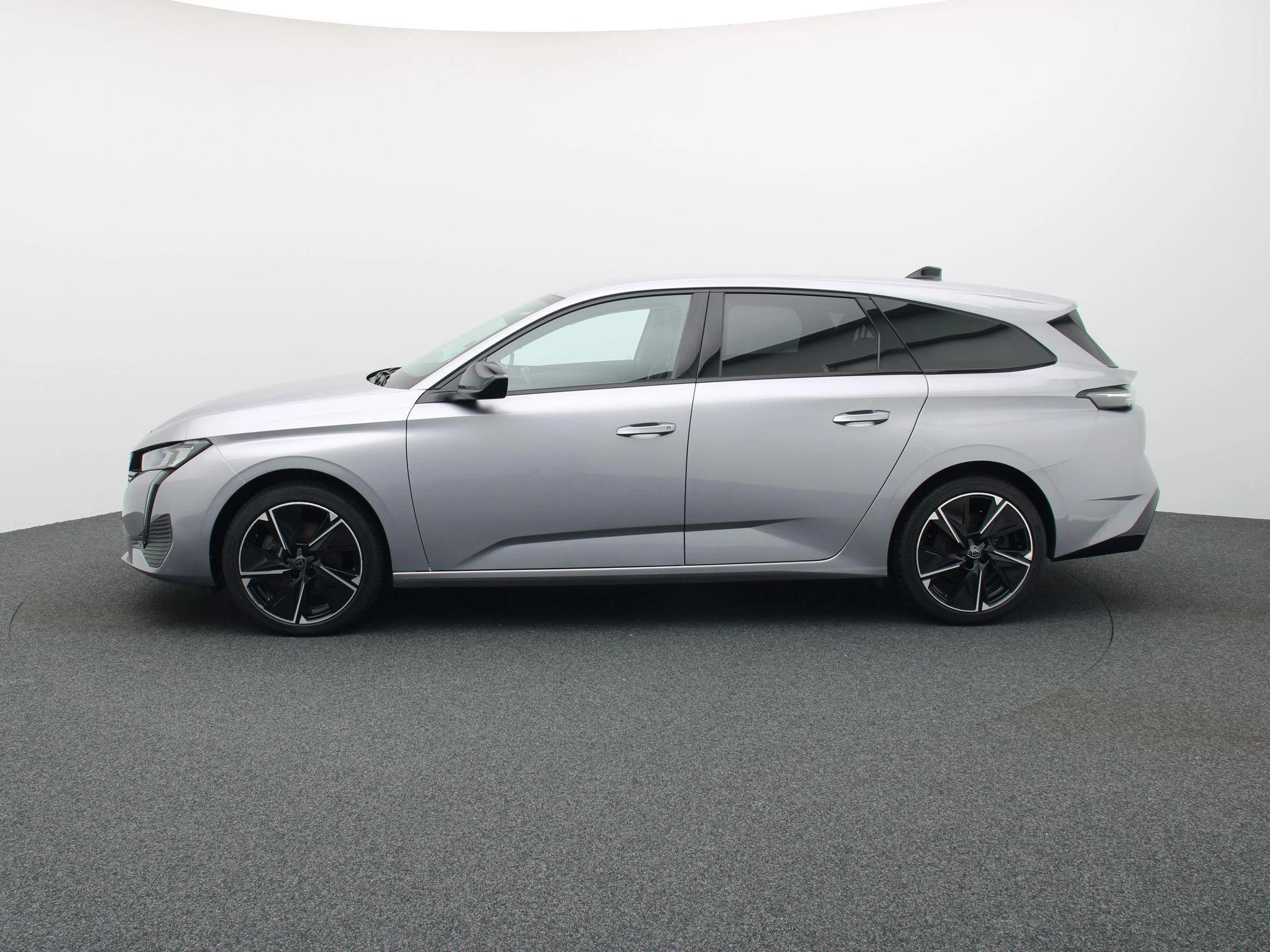 Peugeot-e-308-image-3