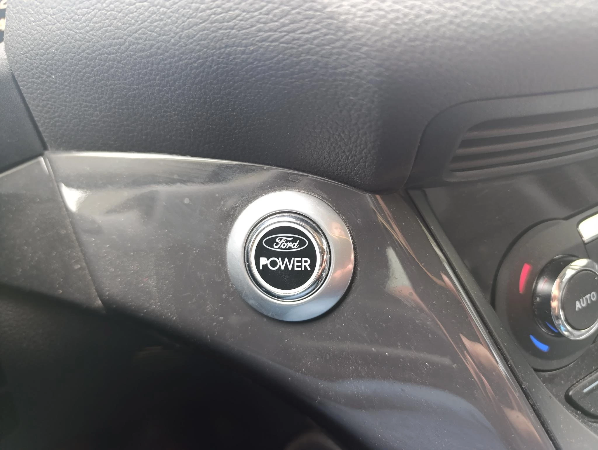 Ford-Kuga-image-23