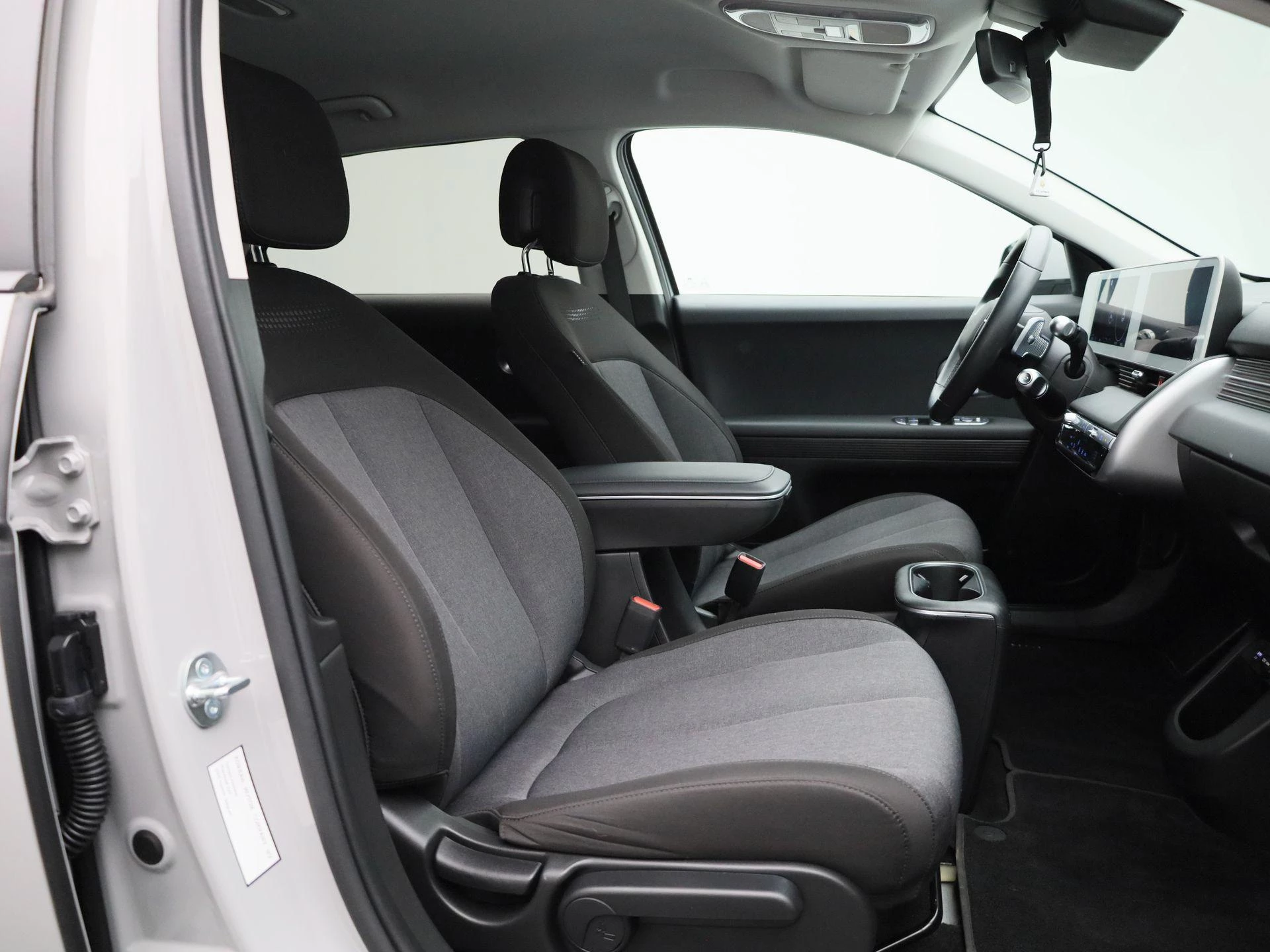 Hyundai-IONIQ 5-image-34