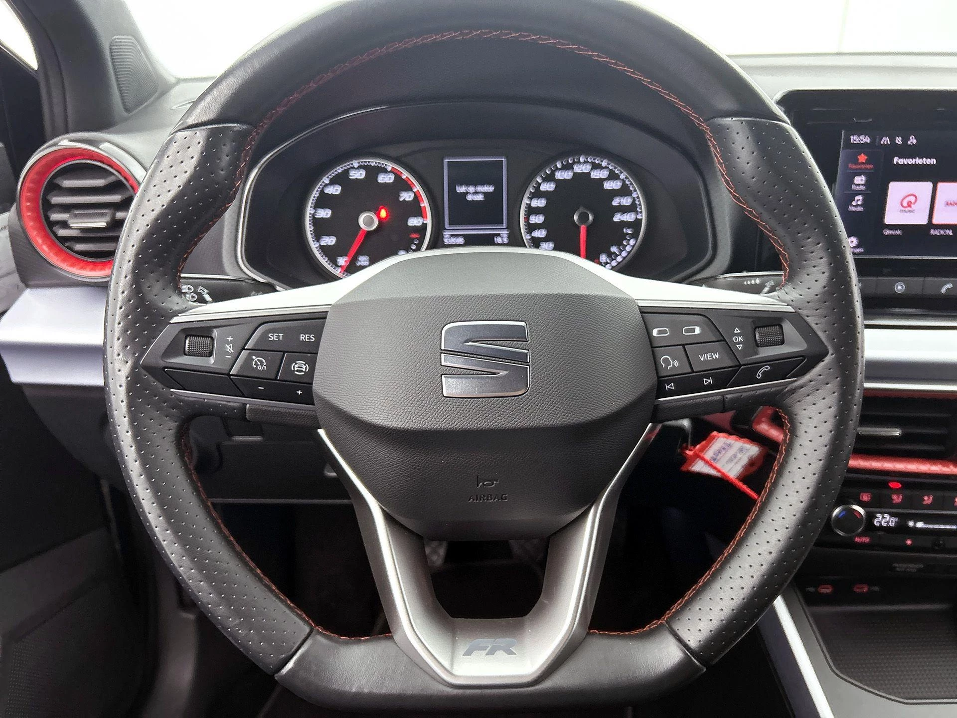 SEAT-Arona-image-29
