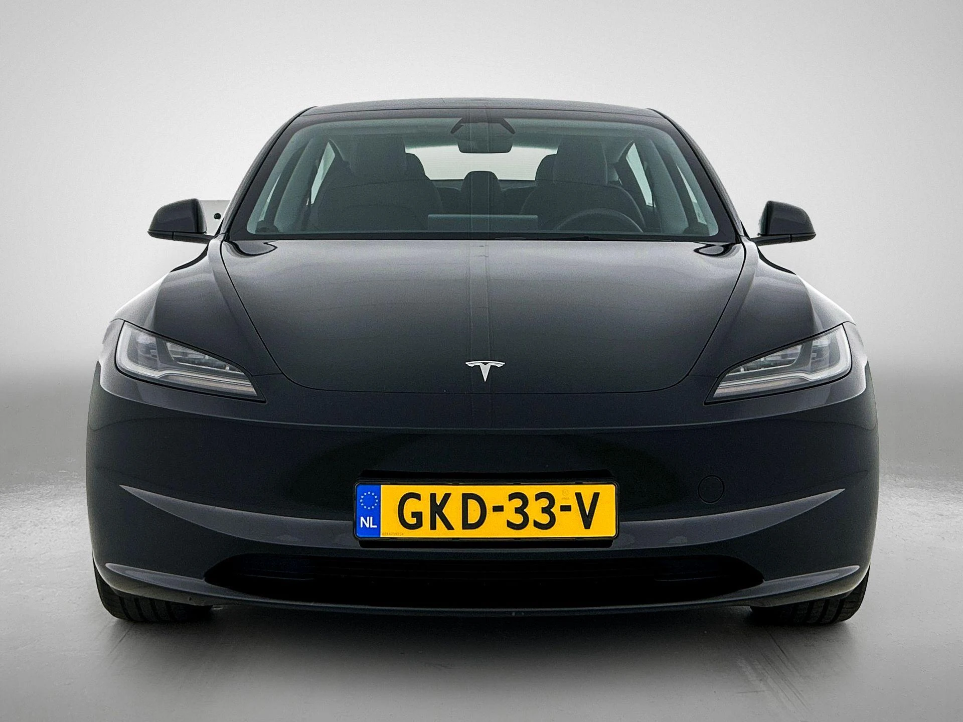 Tesla-Model 3-image-4
