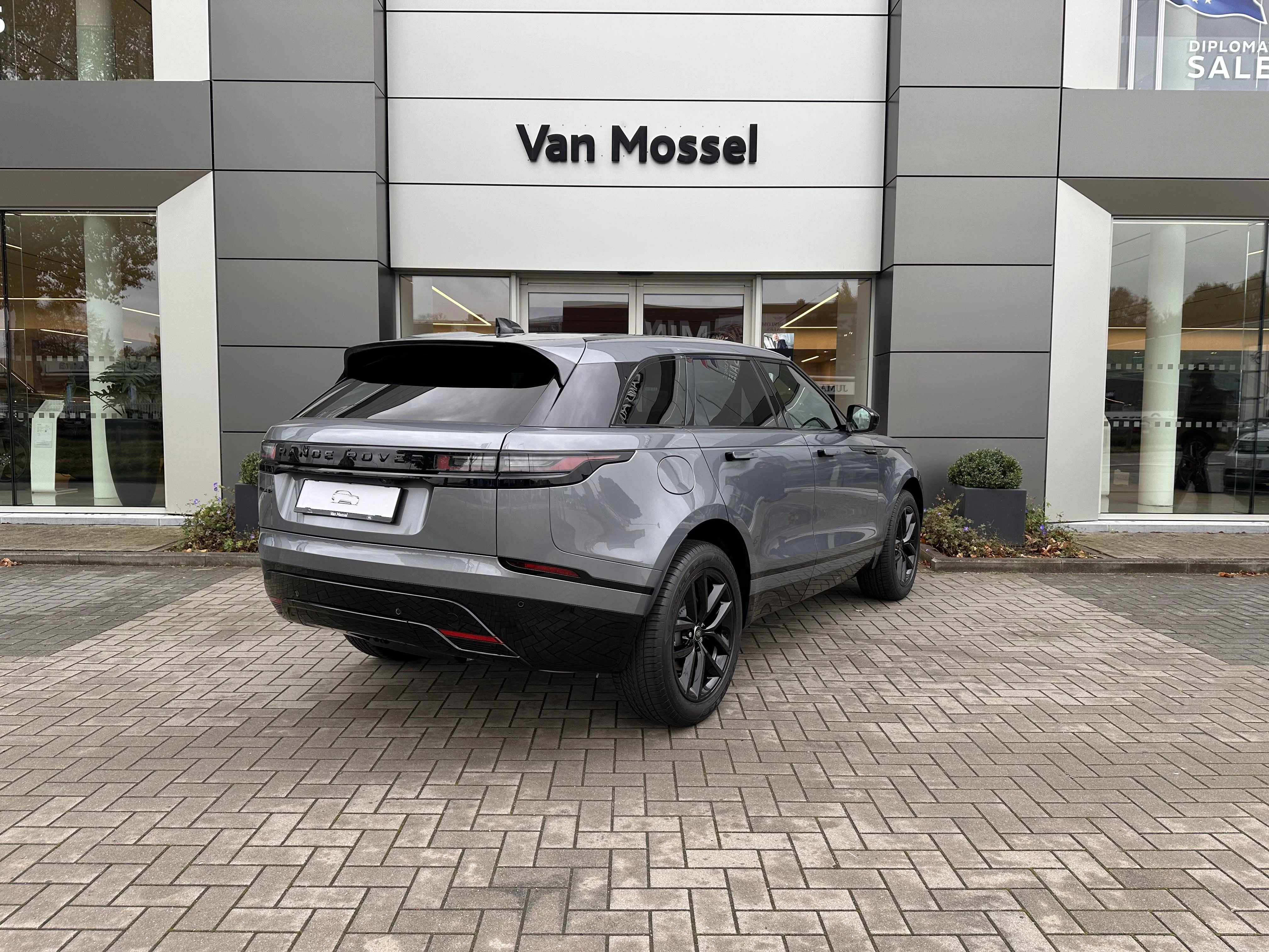Land Rover-Range Rover Velar-image-4