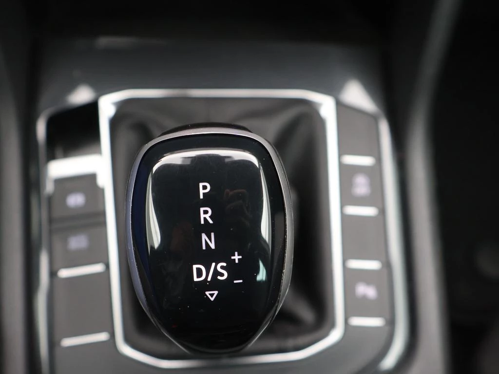 Volkswagen-Tiguan-image-25