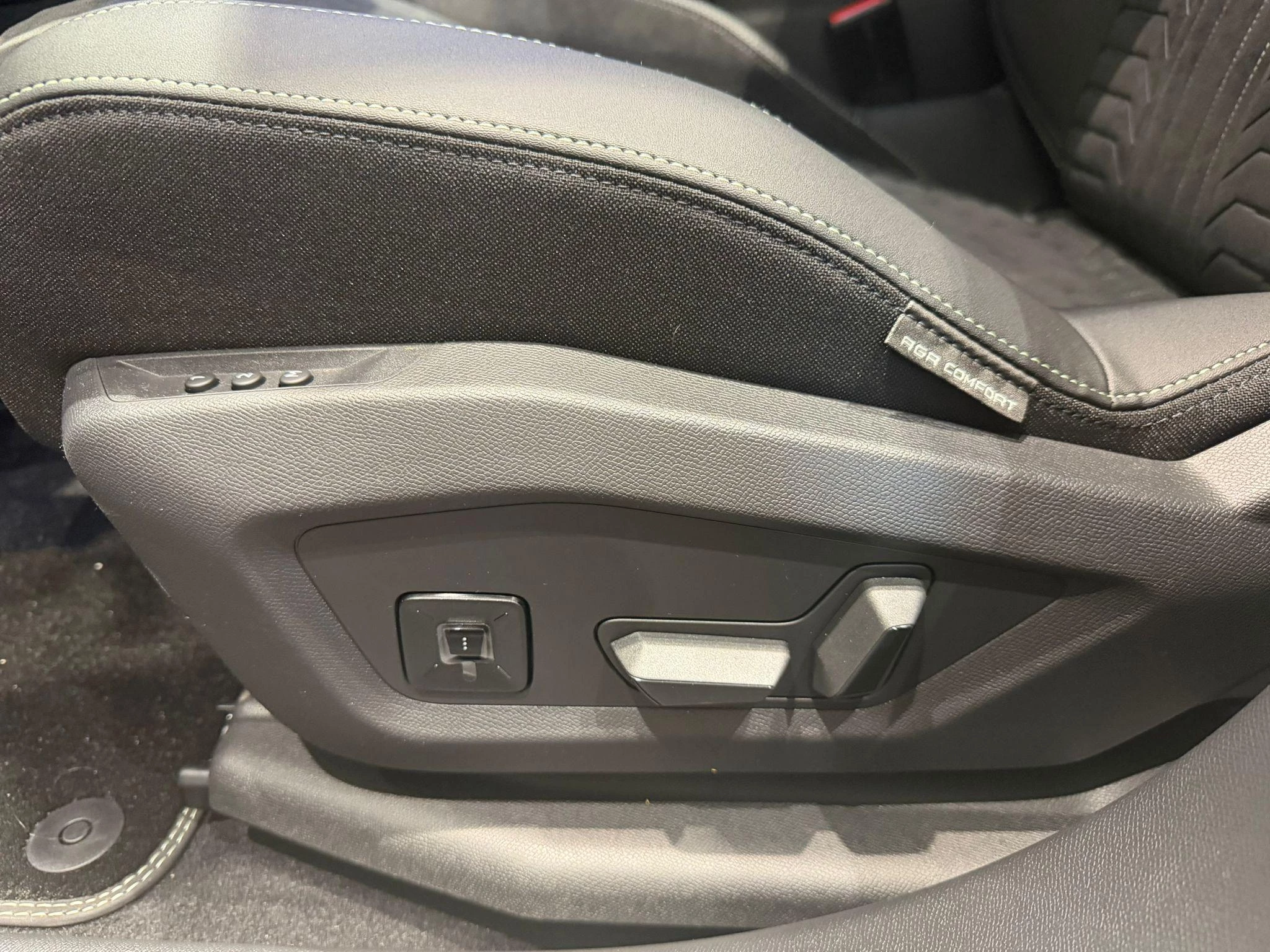 Peugeot-e-3008-image-17