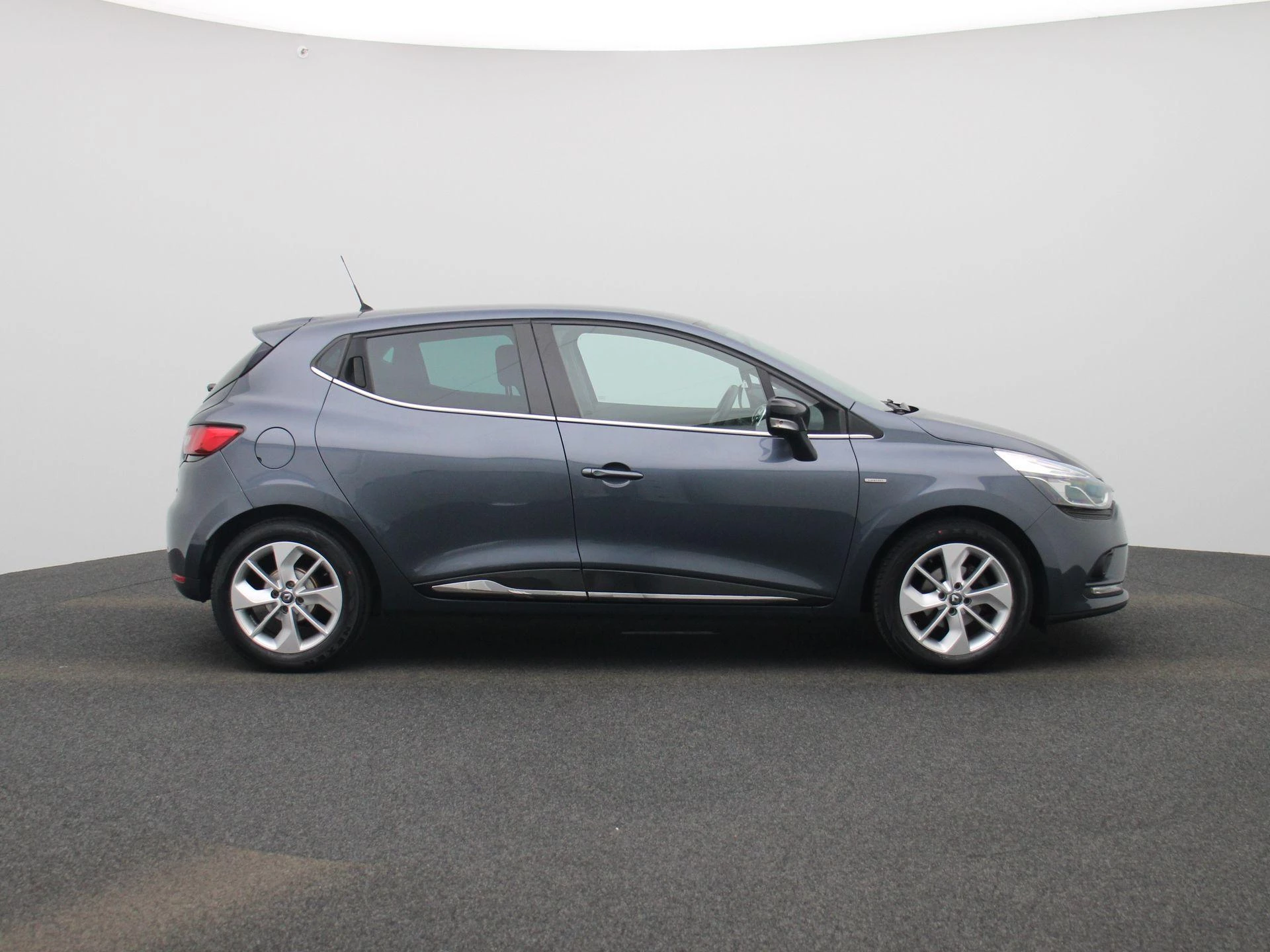 Renault-Clio-image-5