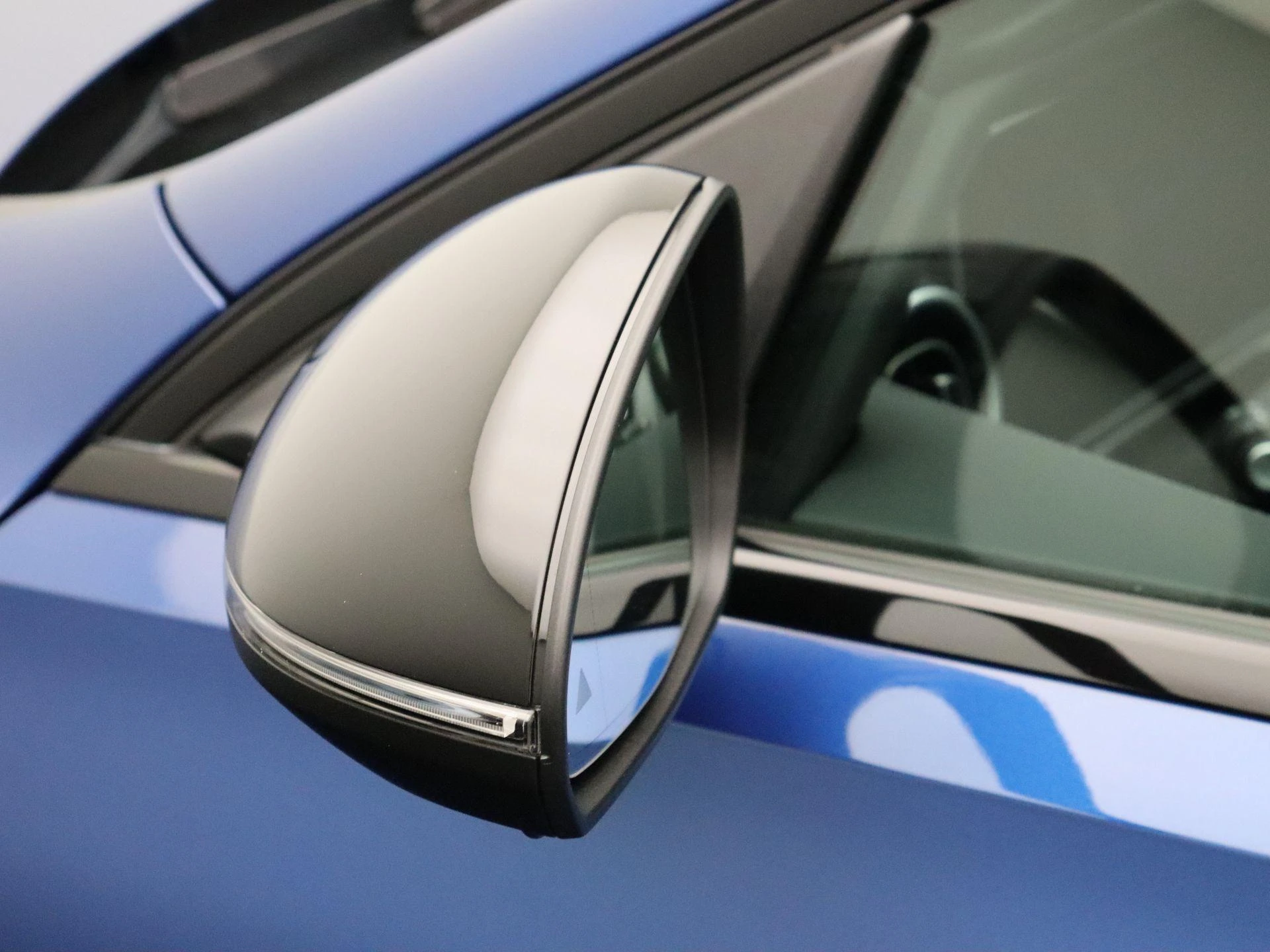 Mercedes-Benz-C-Klasse-image-7