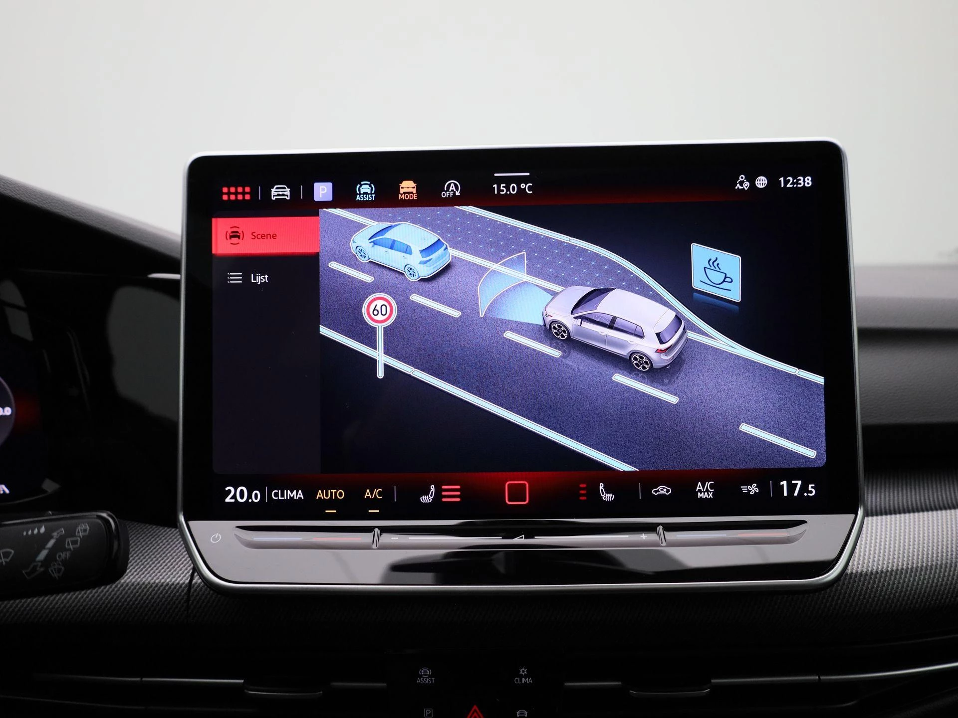 Volkswagen-Golf-image-26