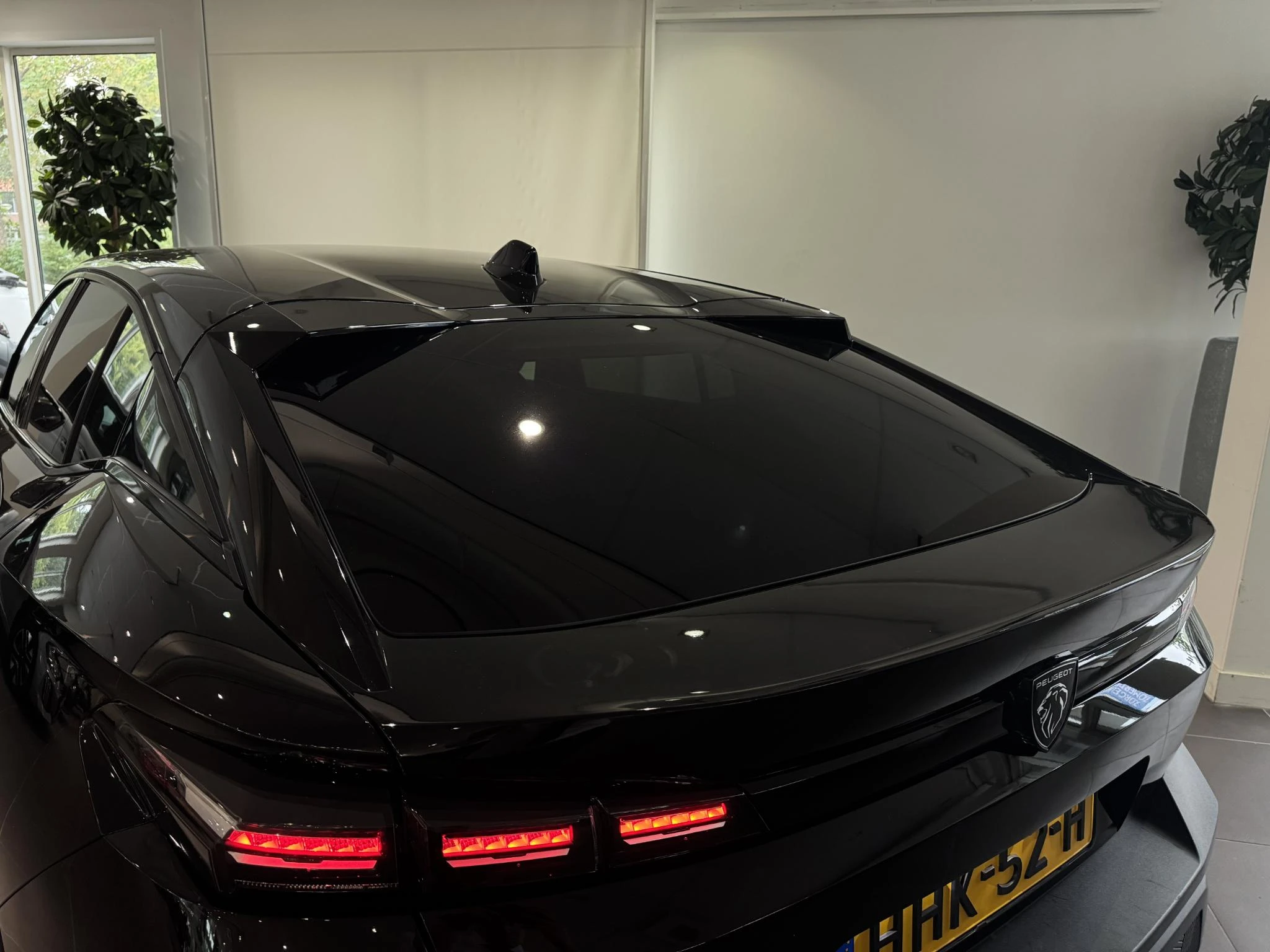 Peugeot 408 1.2 Hybrid 145 e-DCS6 Allure