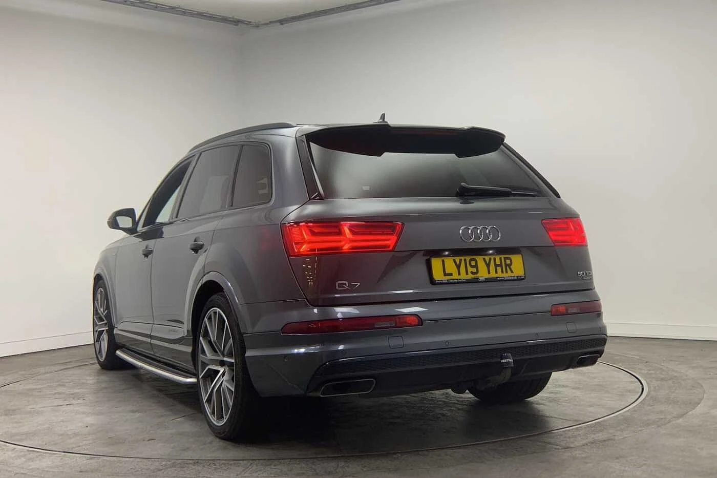 Audi-Q7-image-2