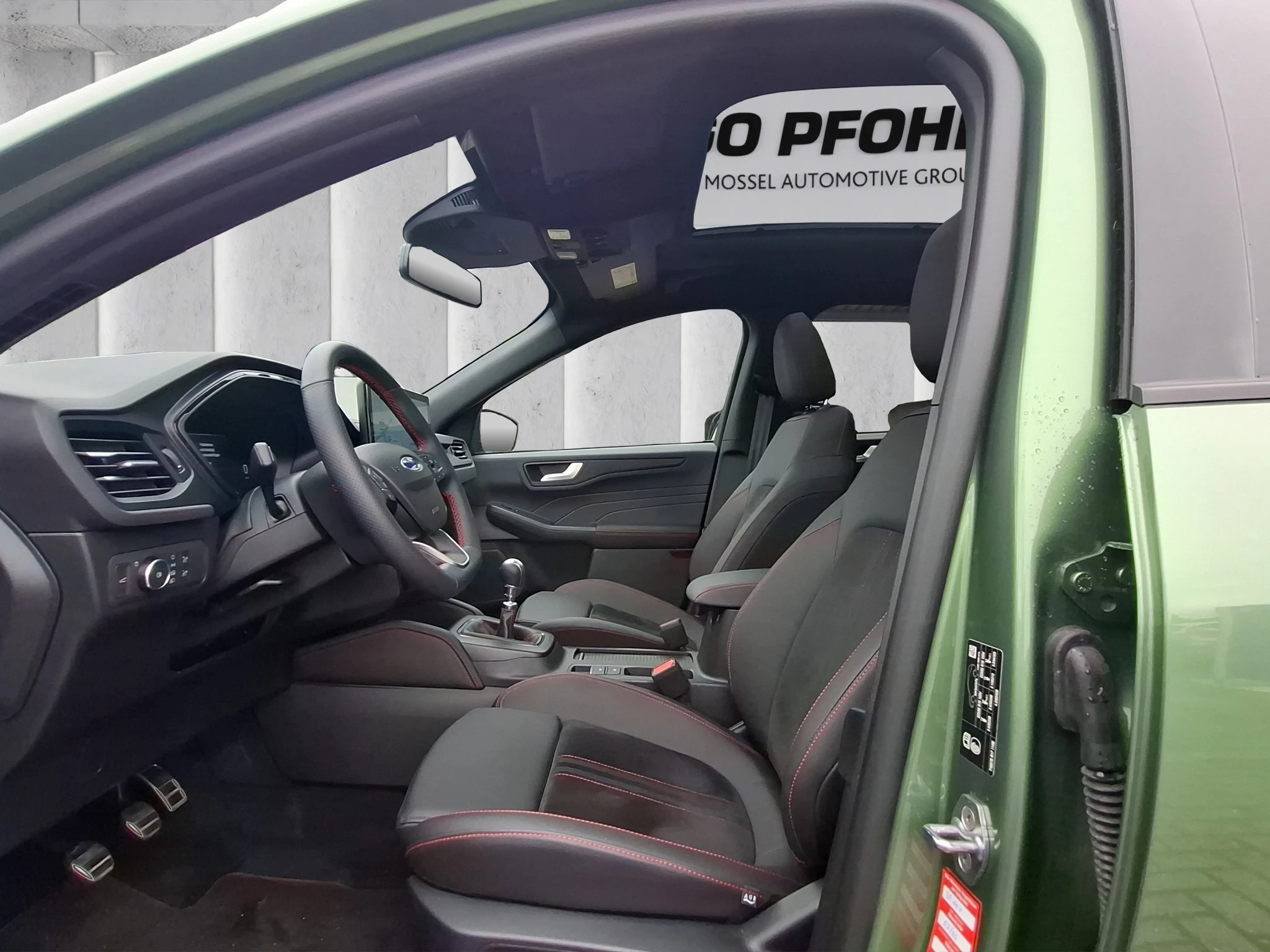 Ford Kuga ST-Line X*PANO*AHK*LED-MATRIX*360GRAD*ACC*NAVI*SOUND-SYS.