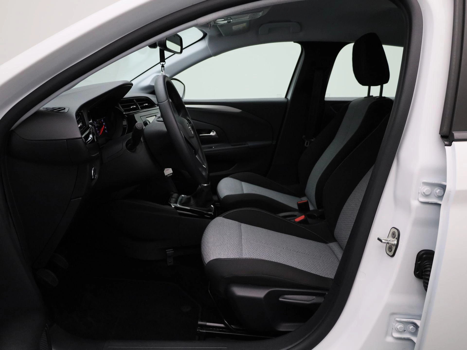 Opel-Corsa-image-8