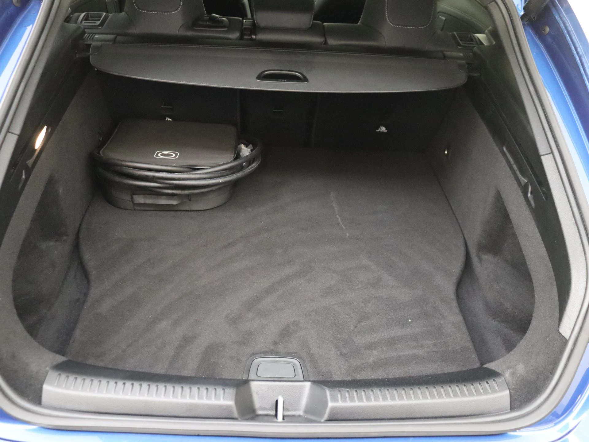 Mercedes-Benz-CLA-image-30
