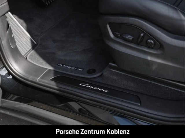 Porsche-Cayenne-image-23