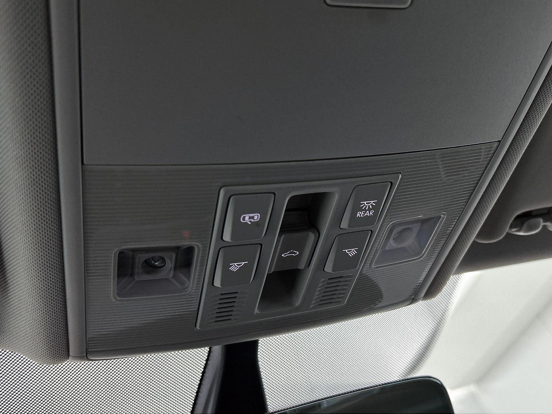 Volkswagen-Golf-image-12