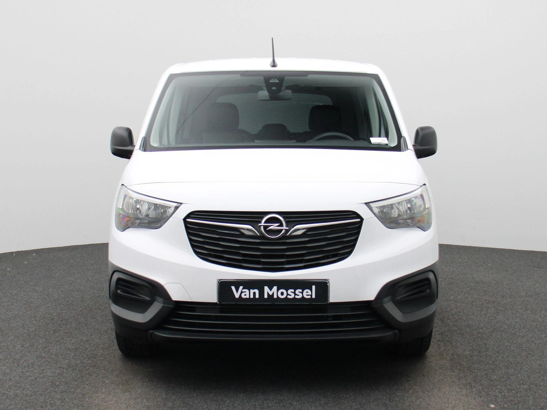 Opel-Combo Life-image-2