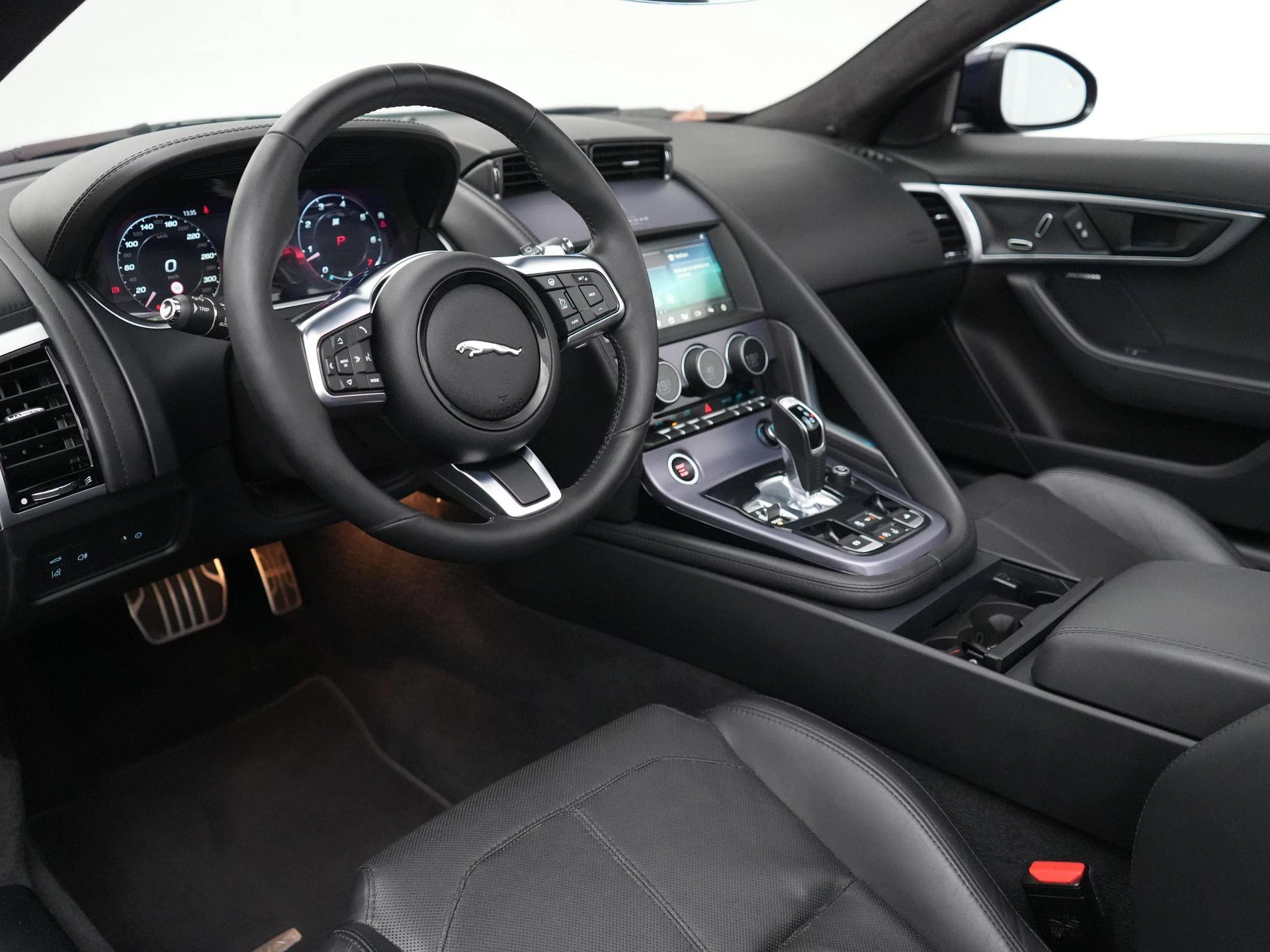 Jaguar F-TYPE P300 RWD First Edition