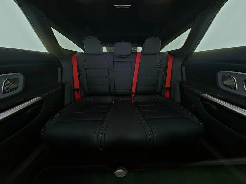 Mercedes-Benz-CLA-image-6