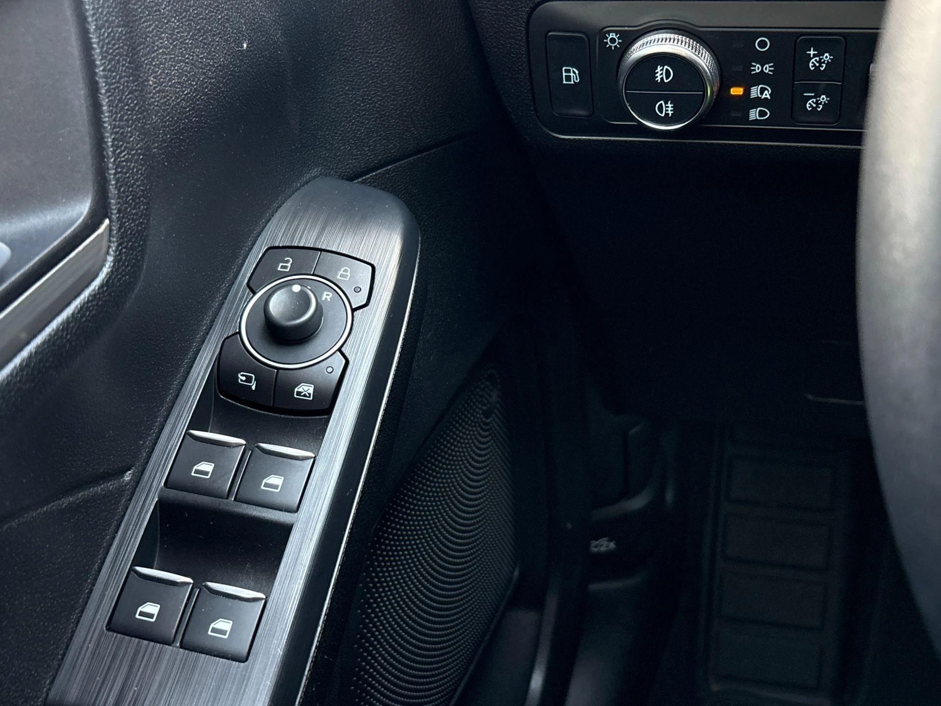Ford-Kuga-image-25