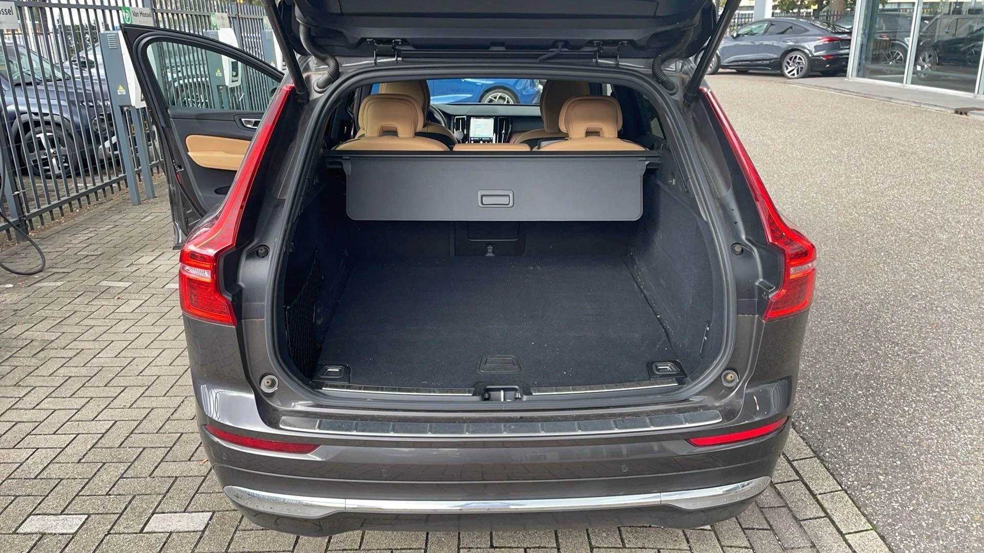 Volvo-XC60-image-15