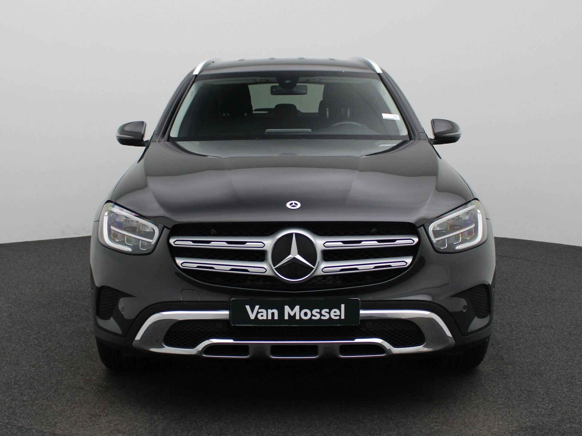 Mercedes-Benz-GLC-image-2