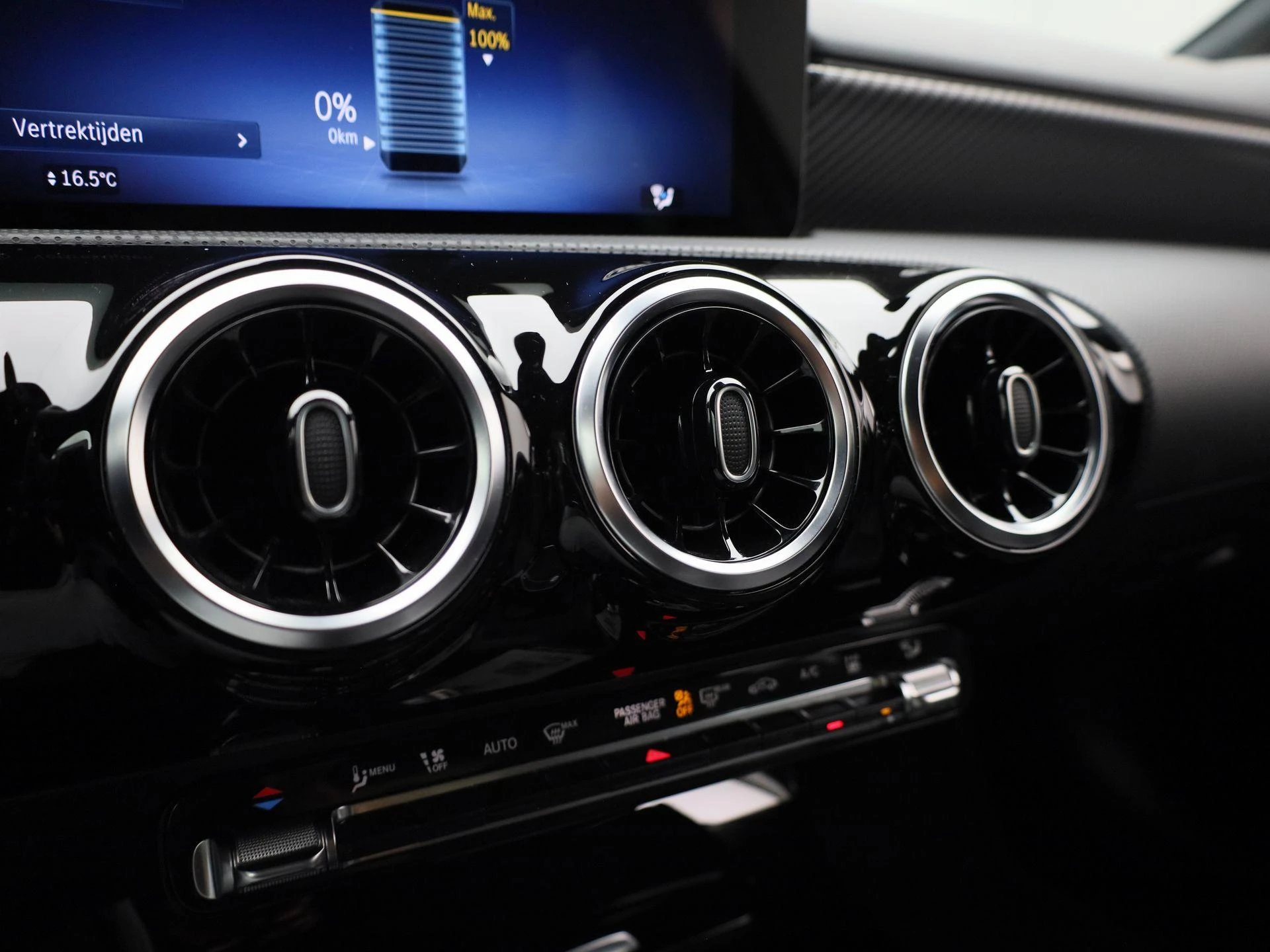 Mercedes-Benz-A-Klasse-image-32