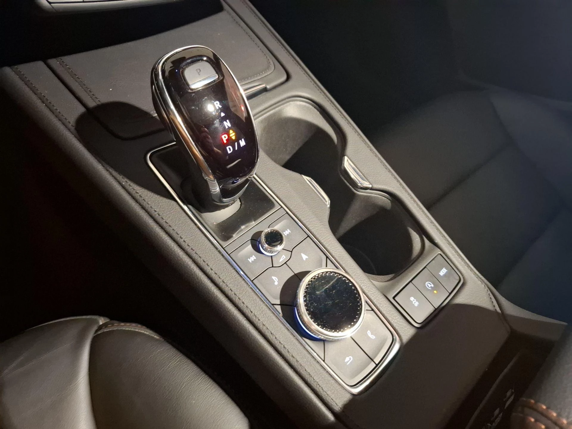 Cadillac-XT4-image-12