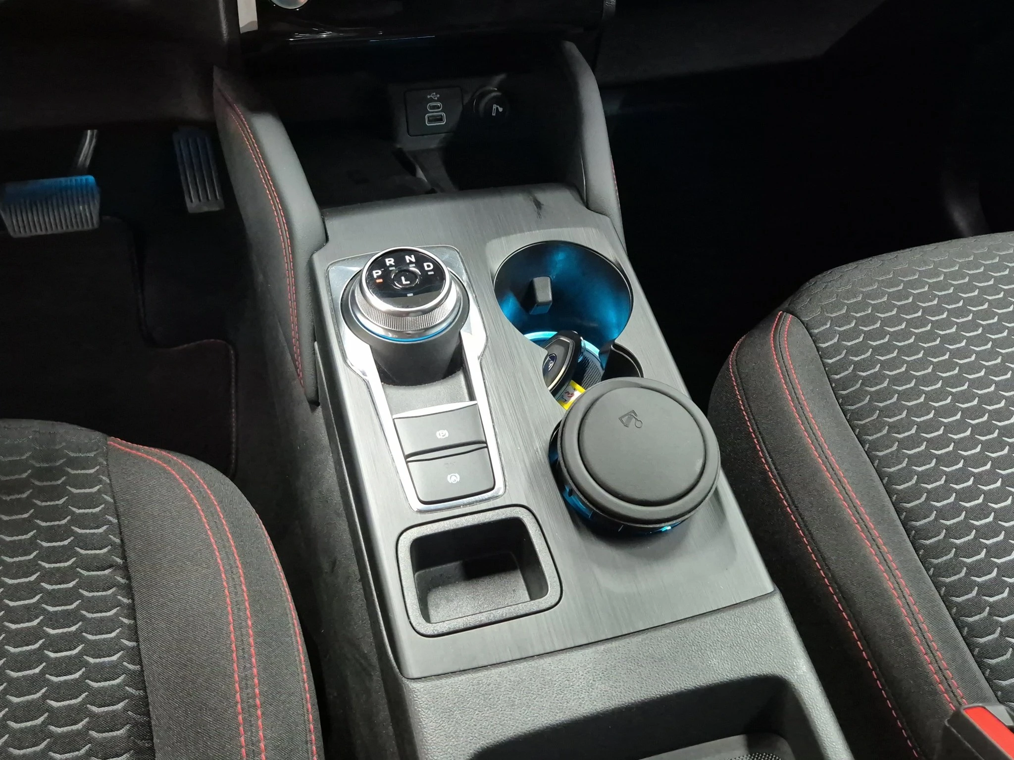 Ford-Kuga-image-13