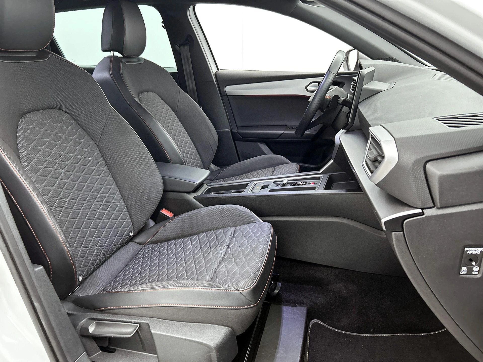 SEAT-Leon-image-38